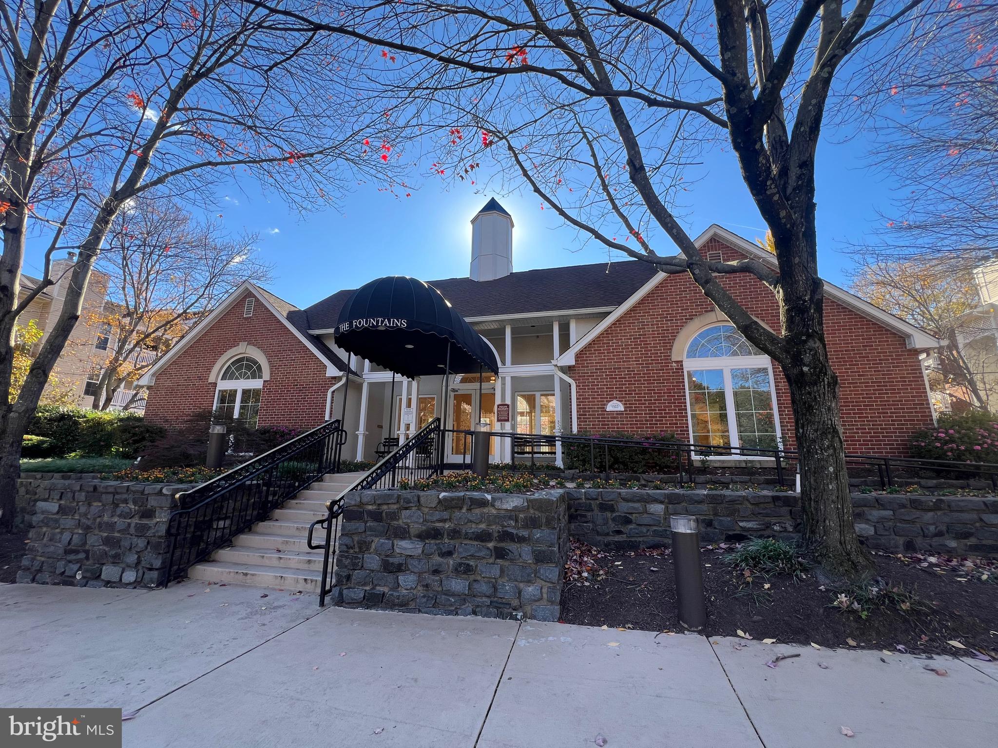 FOUNTAINS AT MCLEAN - Residential