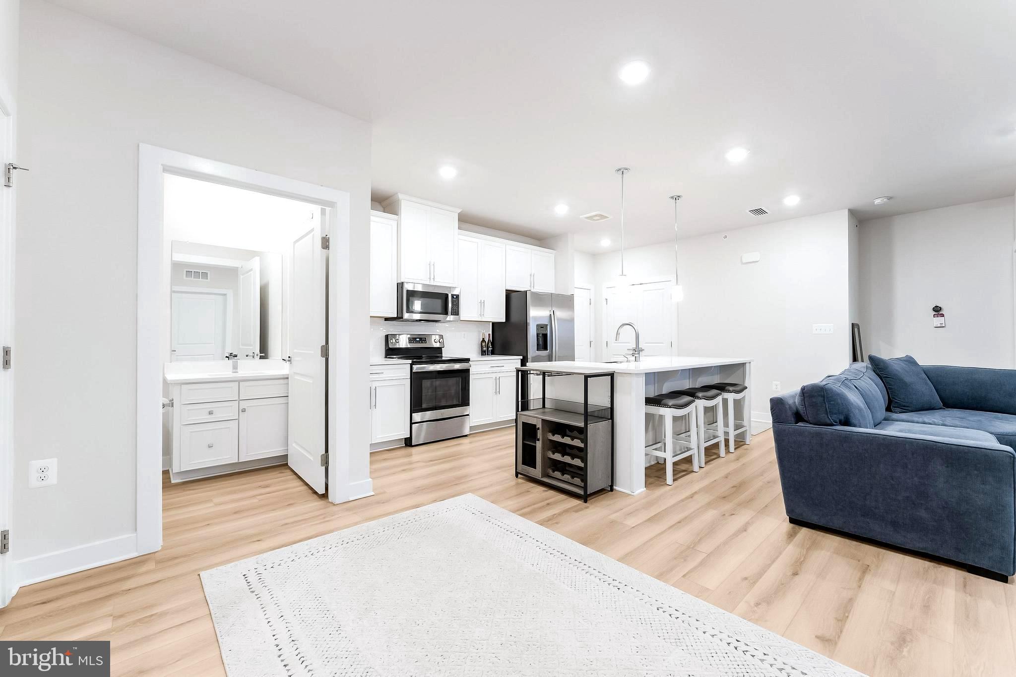 WOODLAND PARK STATION - Residential Lease