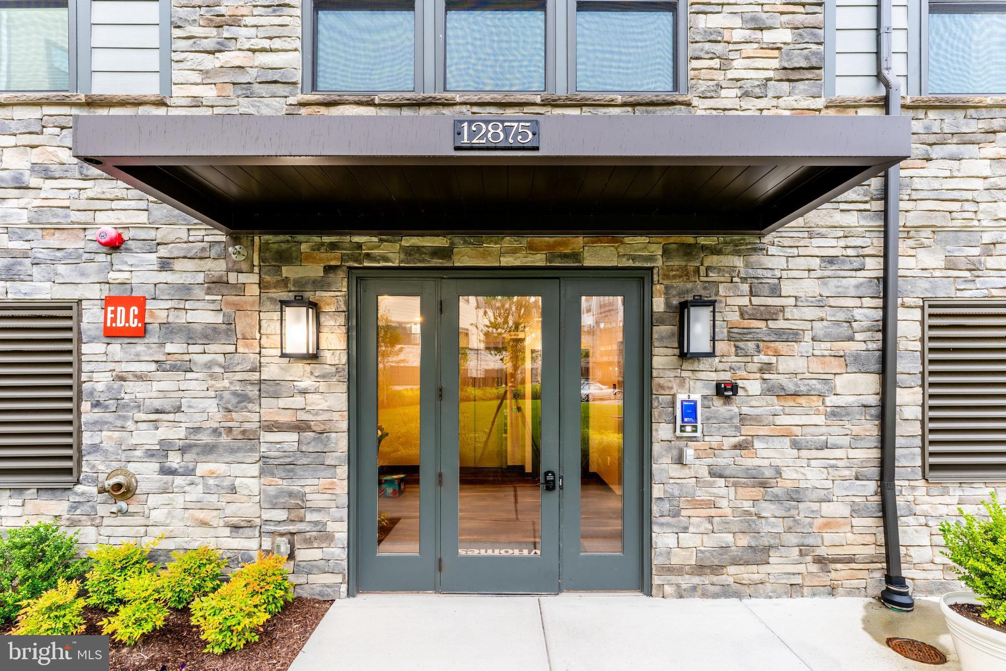 WOODLAND PARK STATION - Residential Lease