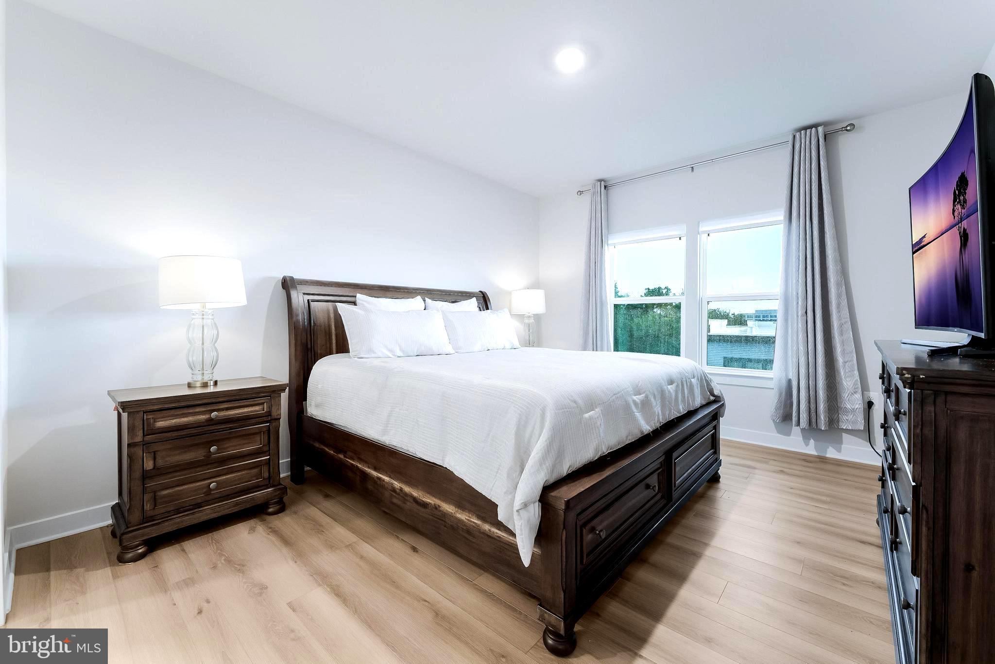 WOODLAND PARK STATION - Residential Lease