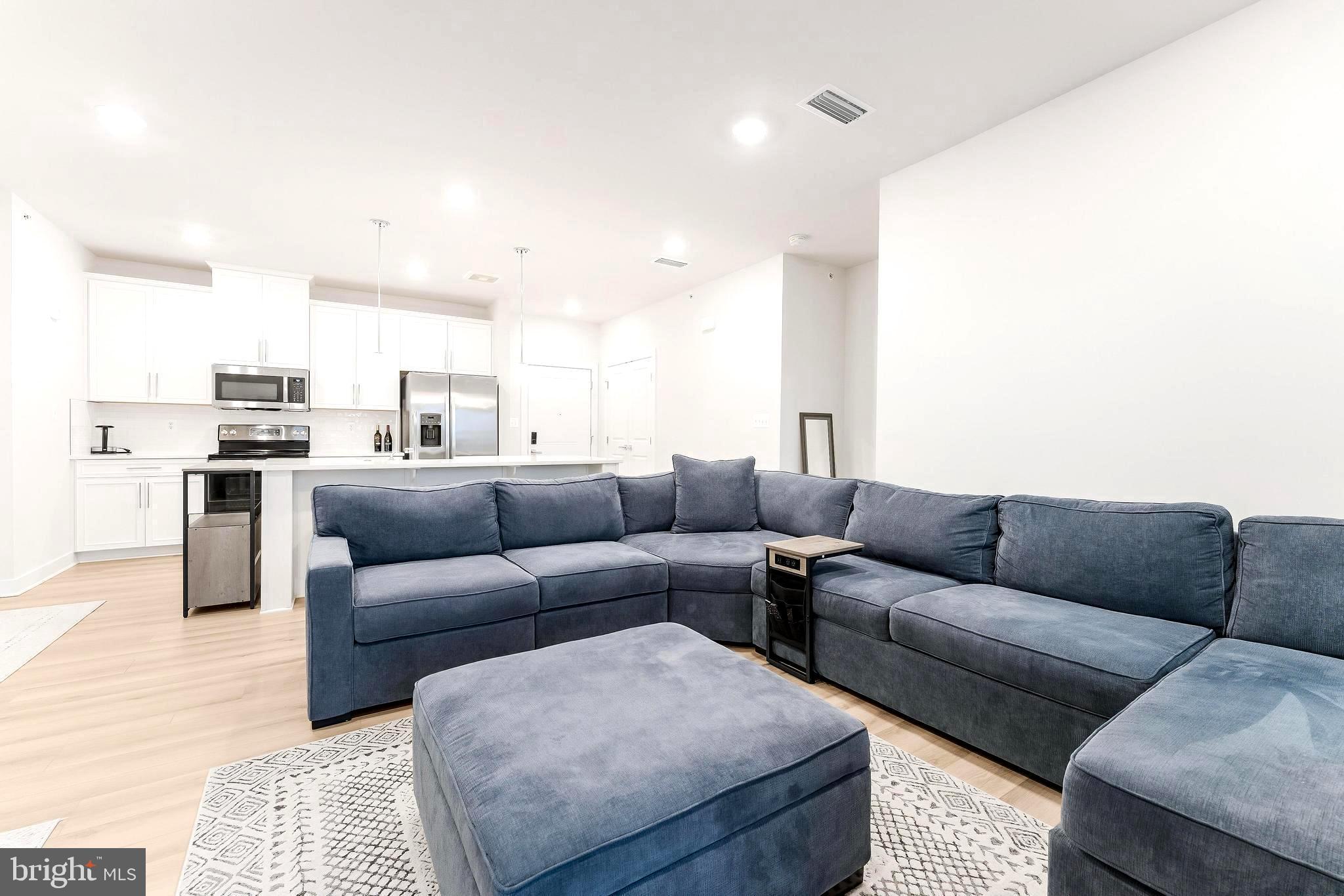 WOODLAND PARK STATION - Residential Lease