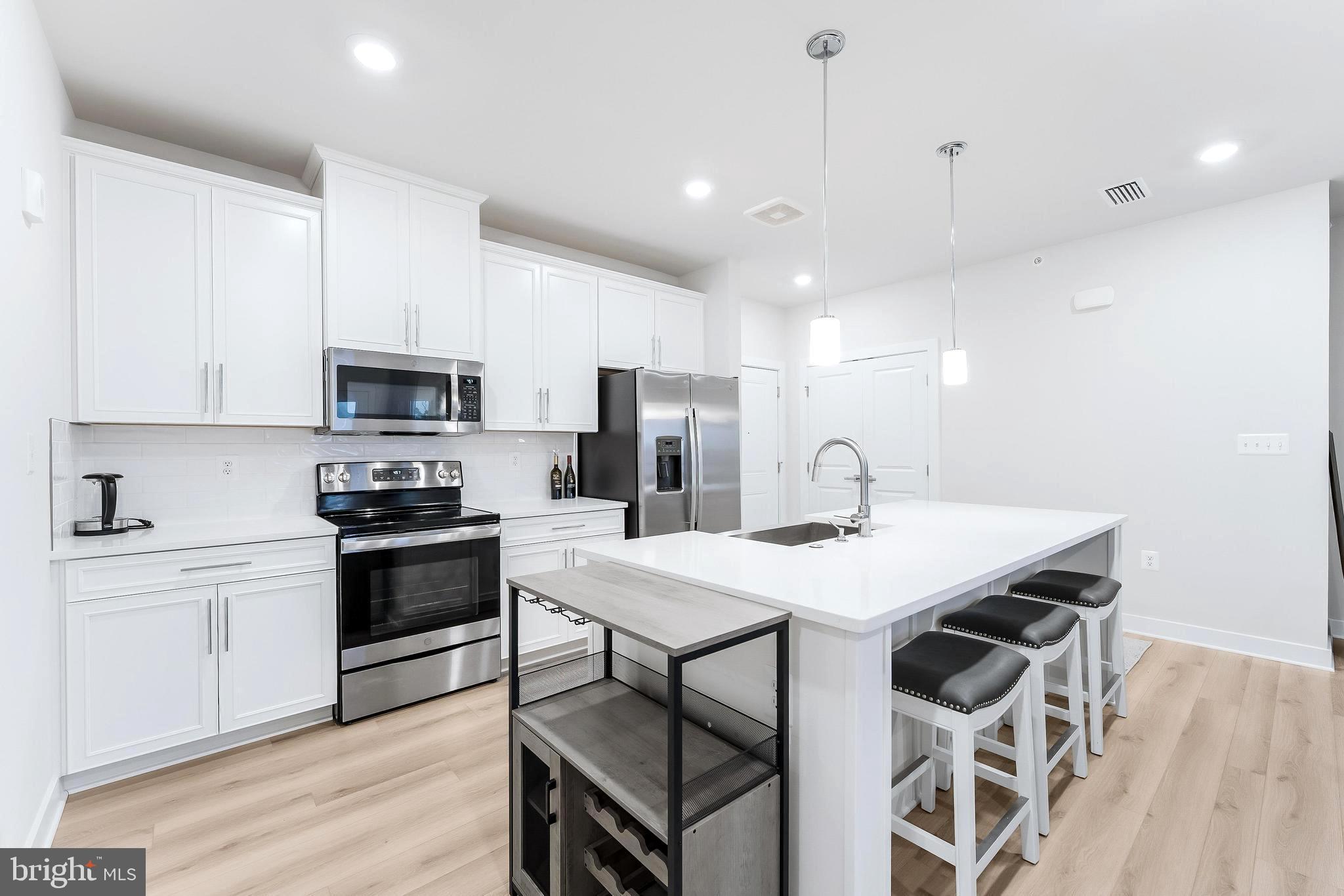 WOODLAND PARK STATION - Residential Lease