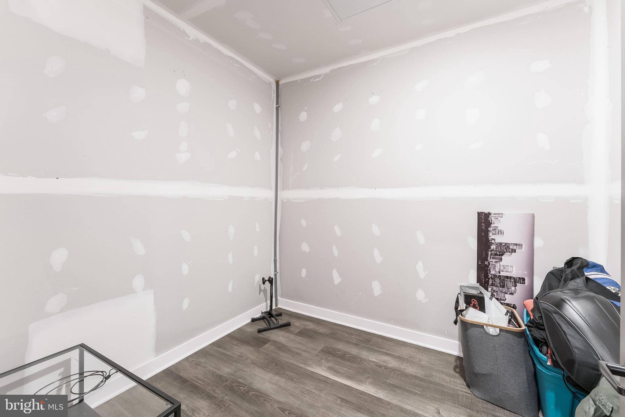 WOODLAND PARK STATION - Residential Lease