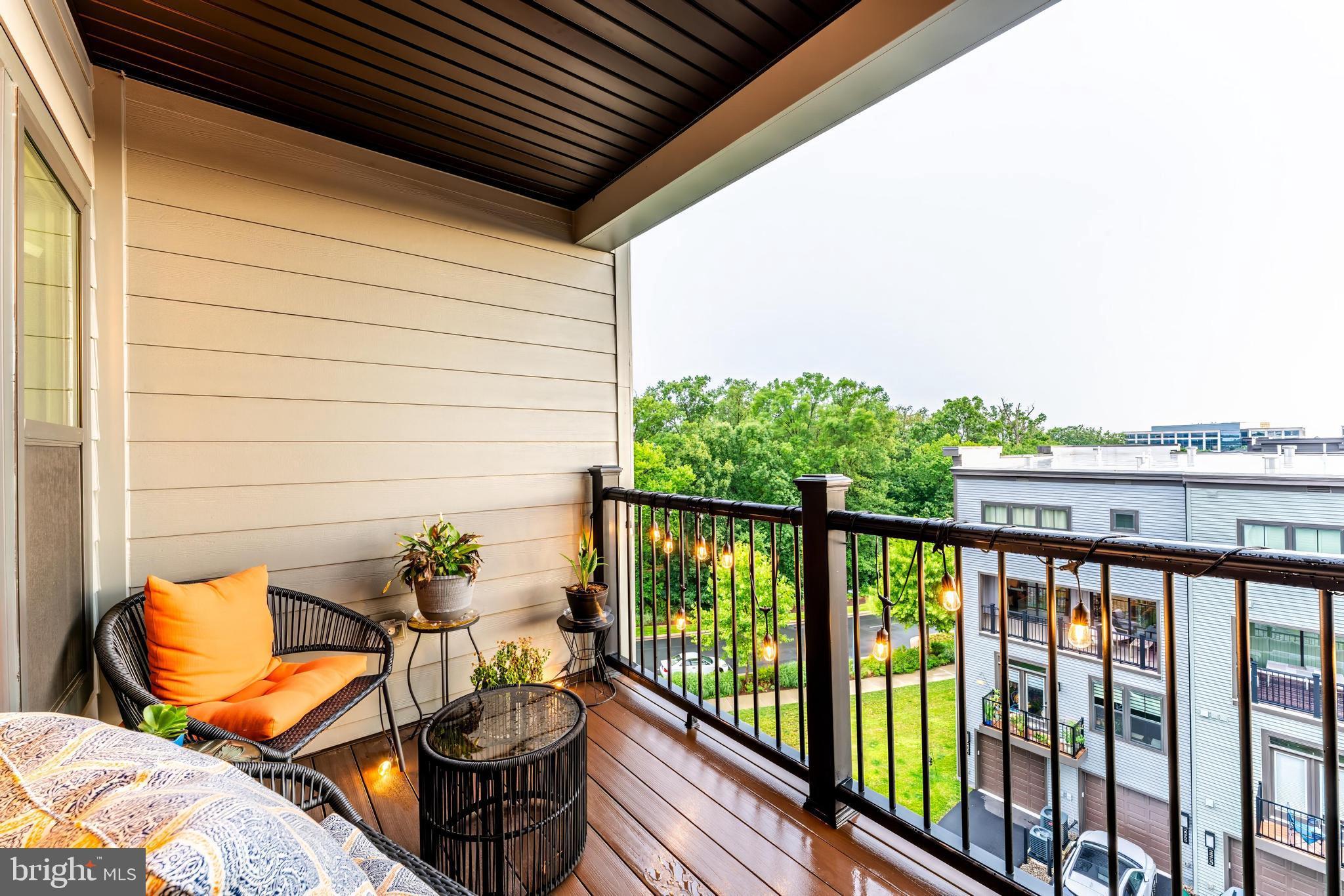 WOODLAND PARK STATION - Residential Lease