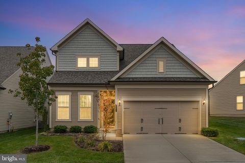 Photo of 6266 Zinnia Lane, HAYMARKET, VA 20169 (MLS # VAPW2115894)