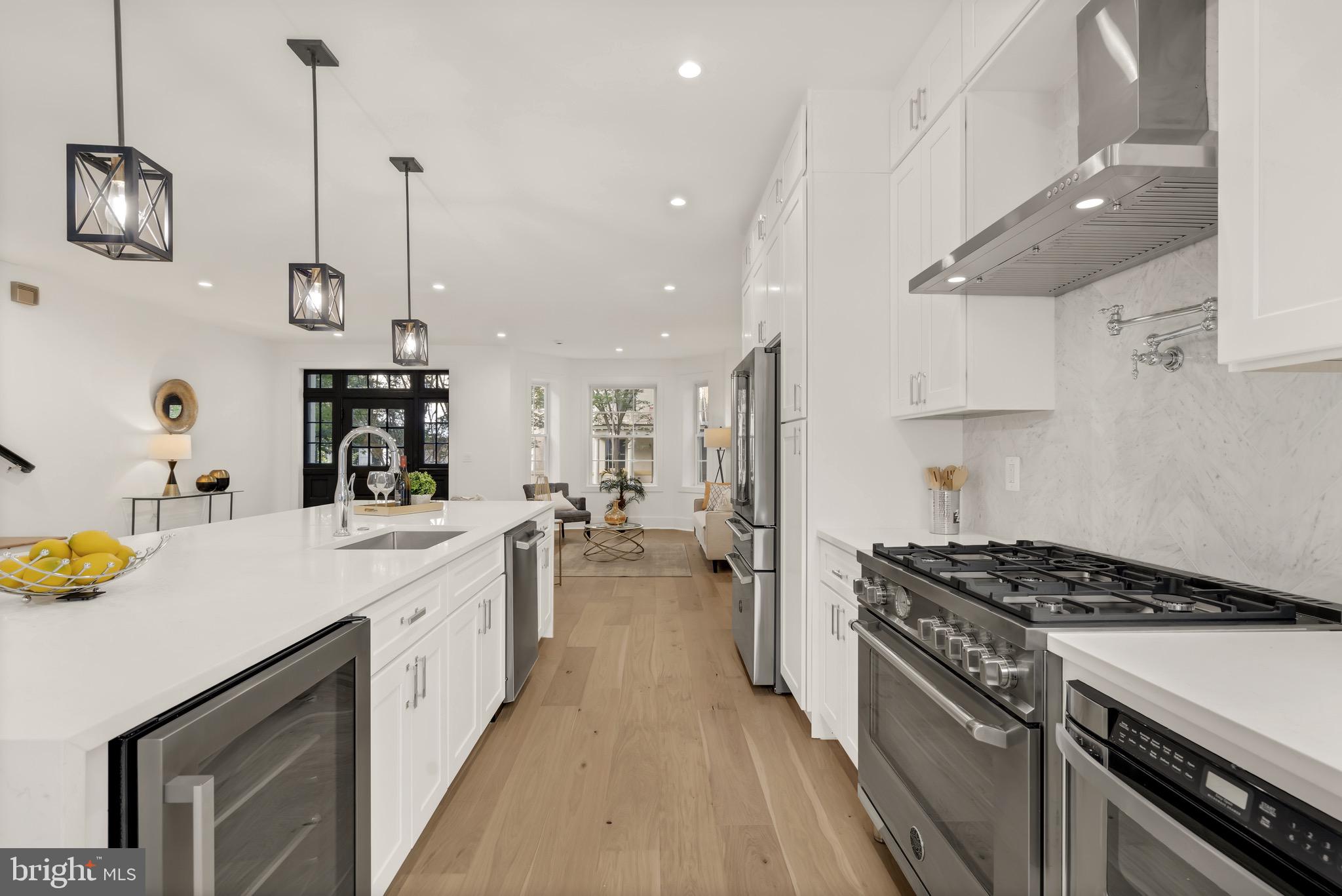 WOODLEY PARK - Residential