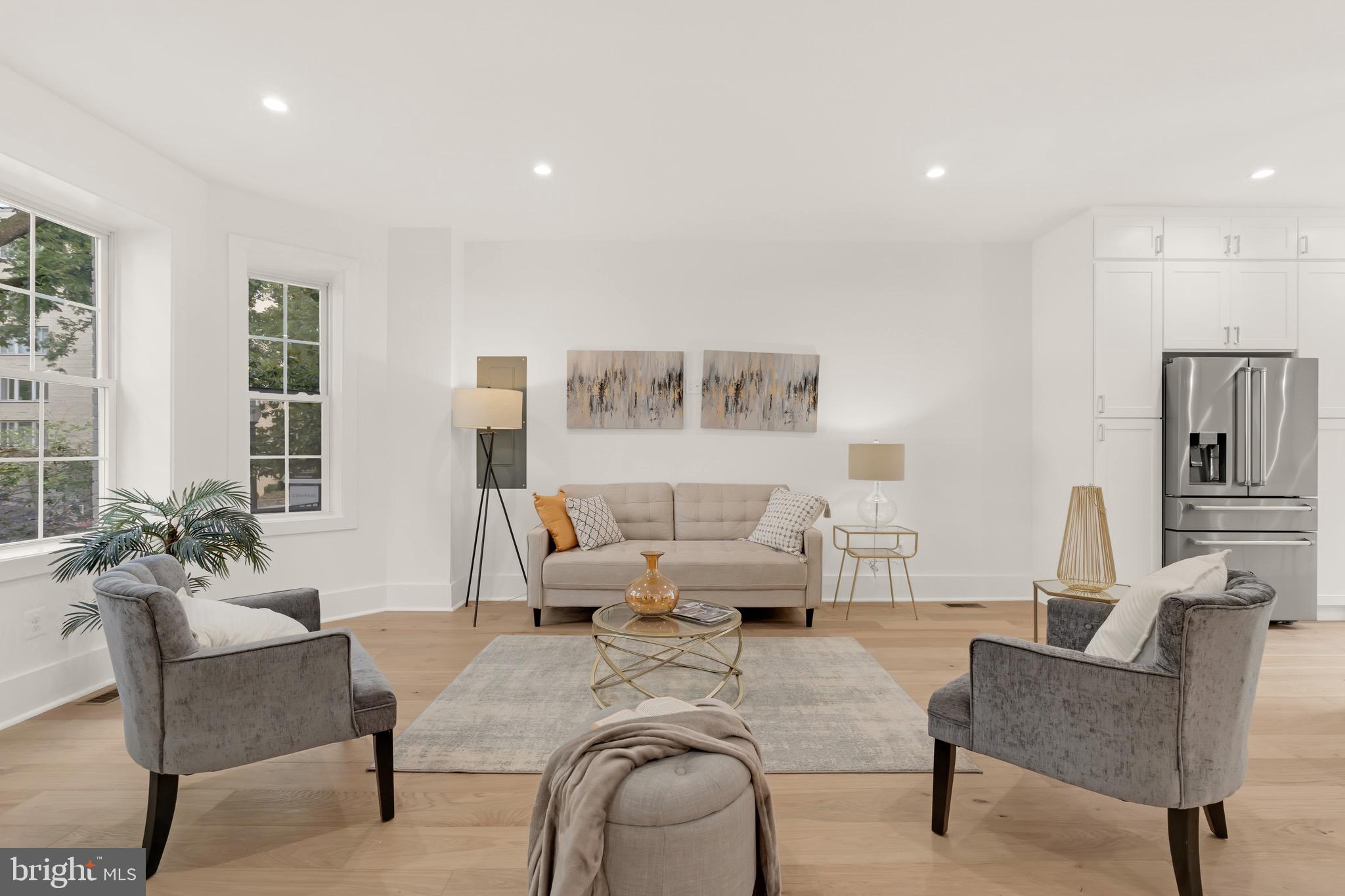 WOODLEY PARK - Residential