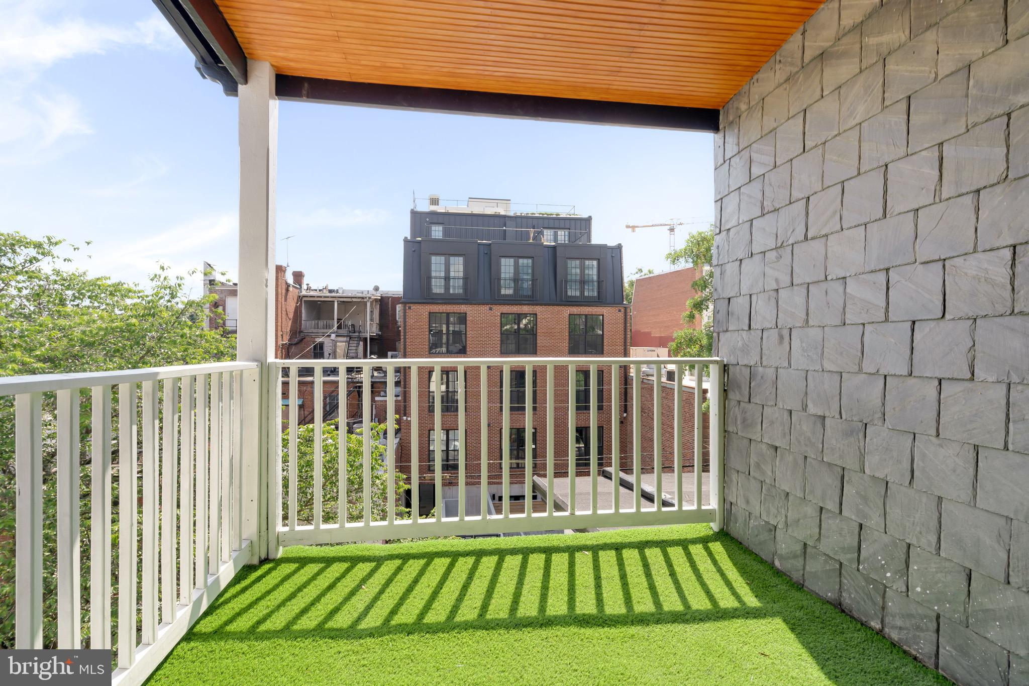WOODLEY PARK - Residential
