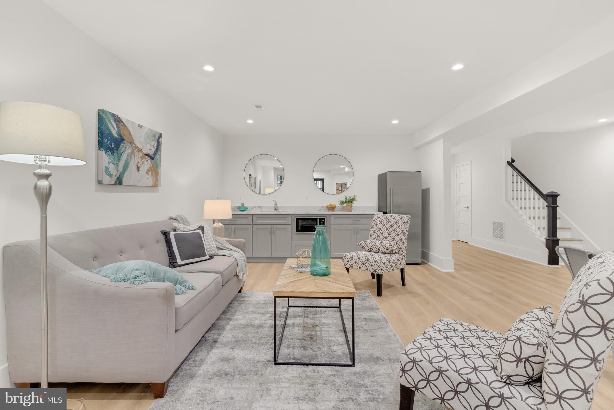 WOODLEY PARK - Residential