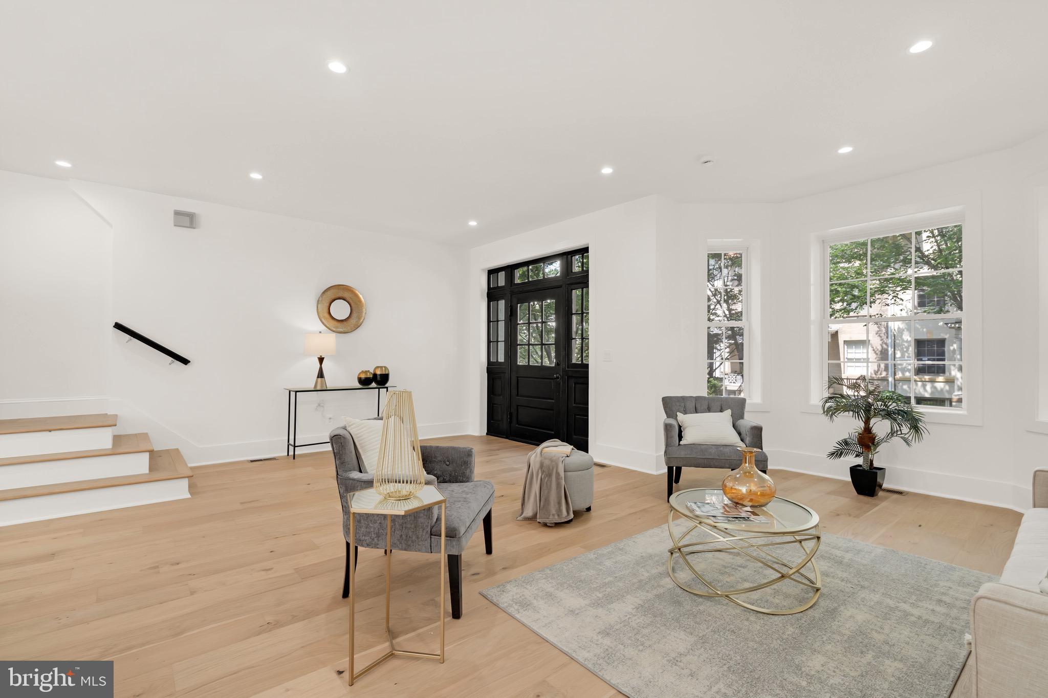 WOODLEY PARK - Residential