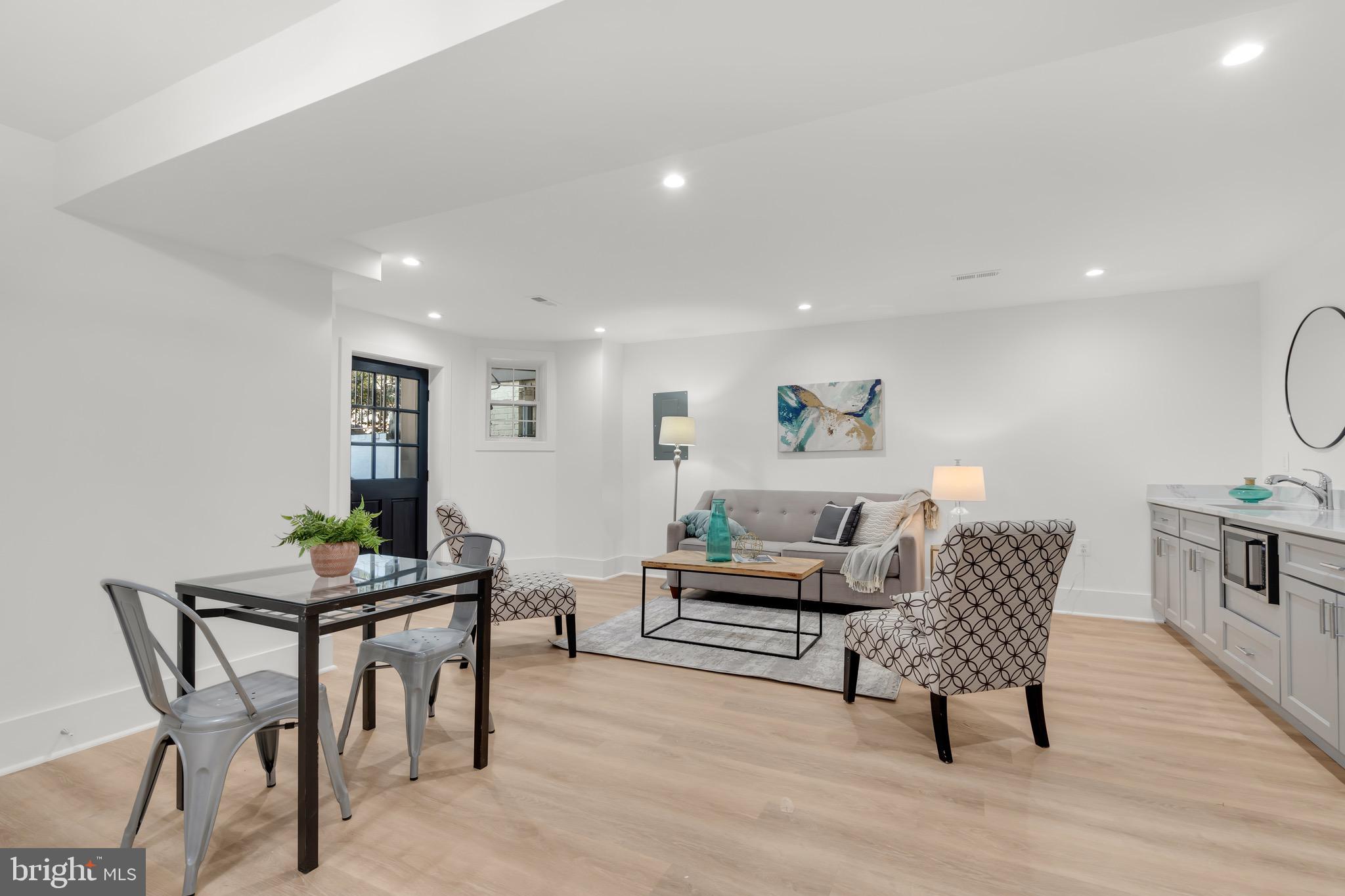 WOODLEY PARK - Residential