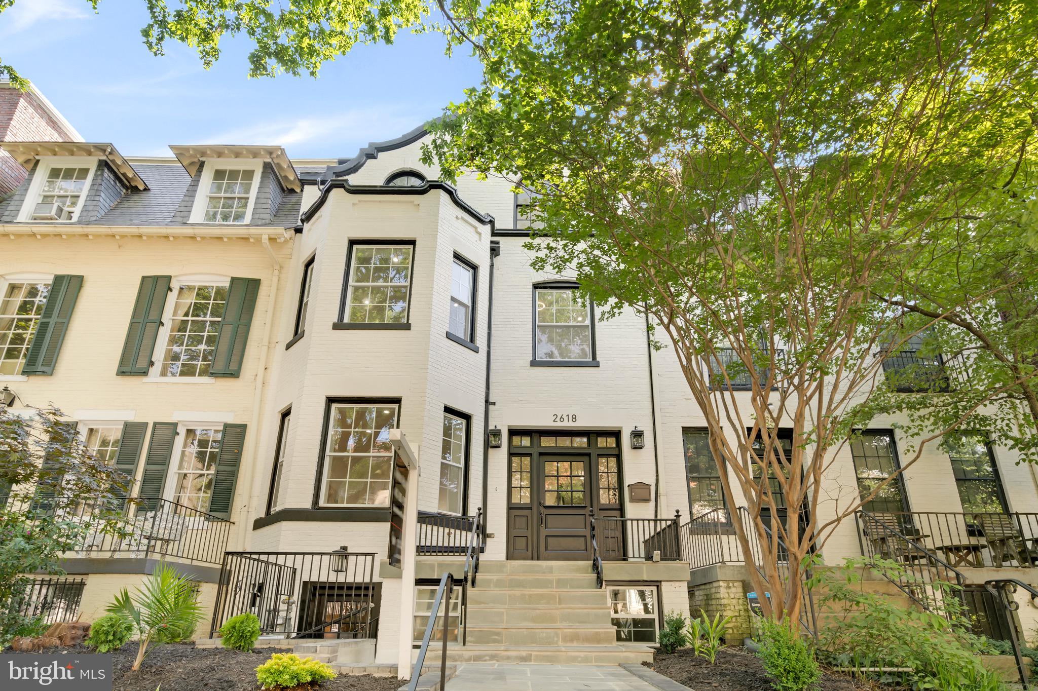 WOODLEY PARK - Residential