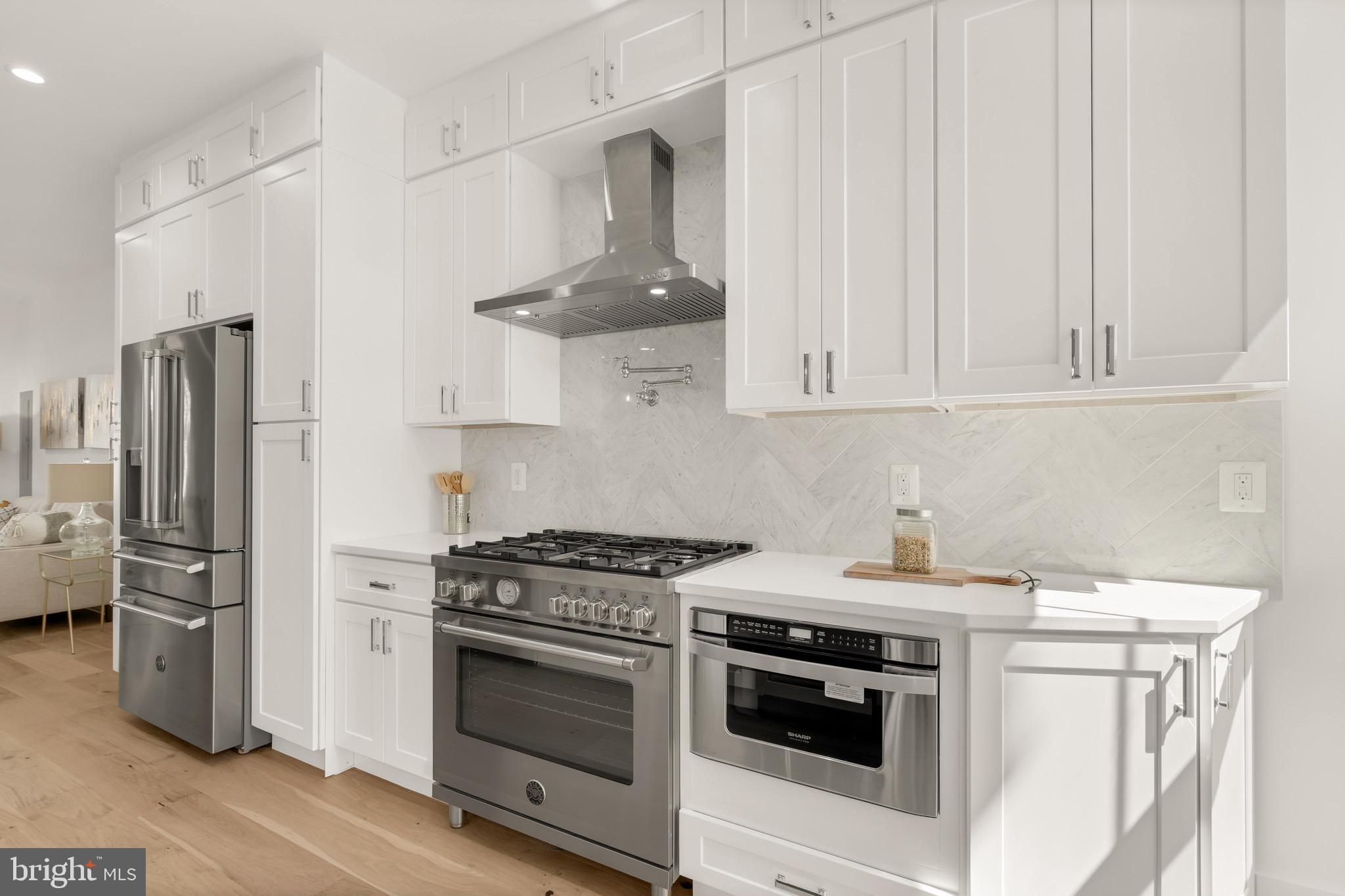 WOODLEY PARK - Residential