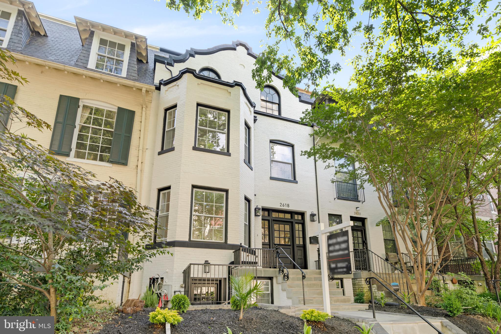 WOODLEY PARK - Residential