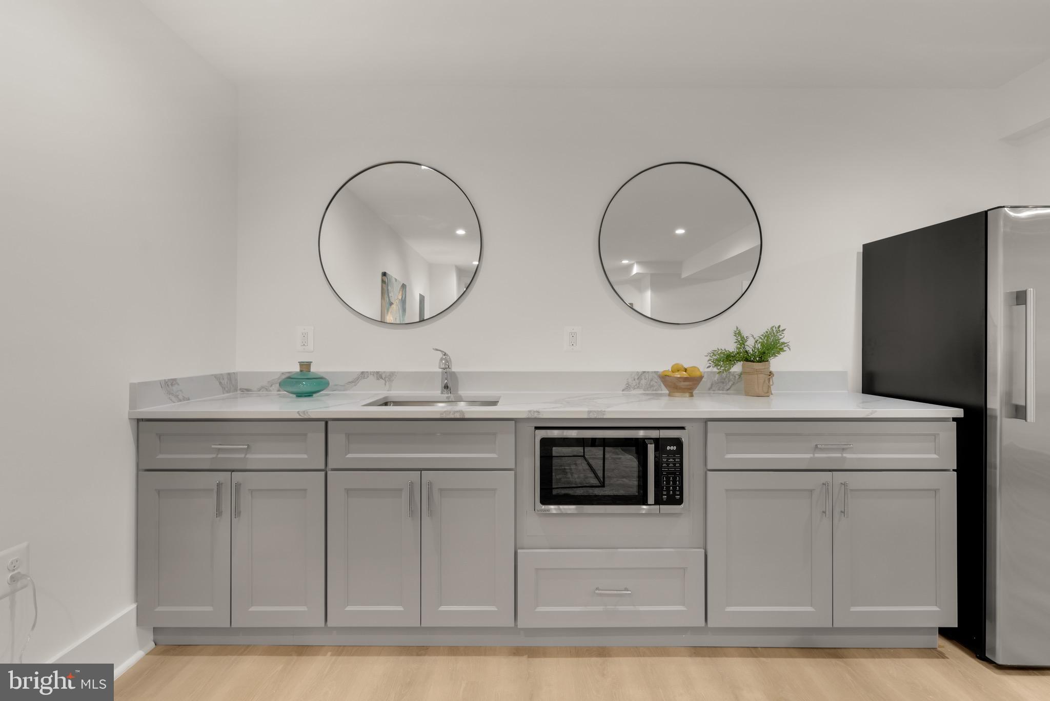 WOODLEY PARK - Residential