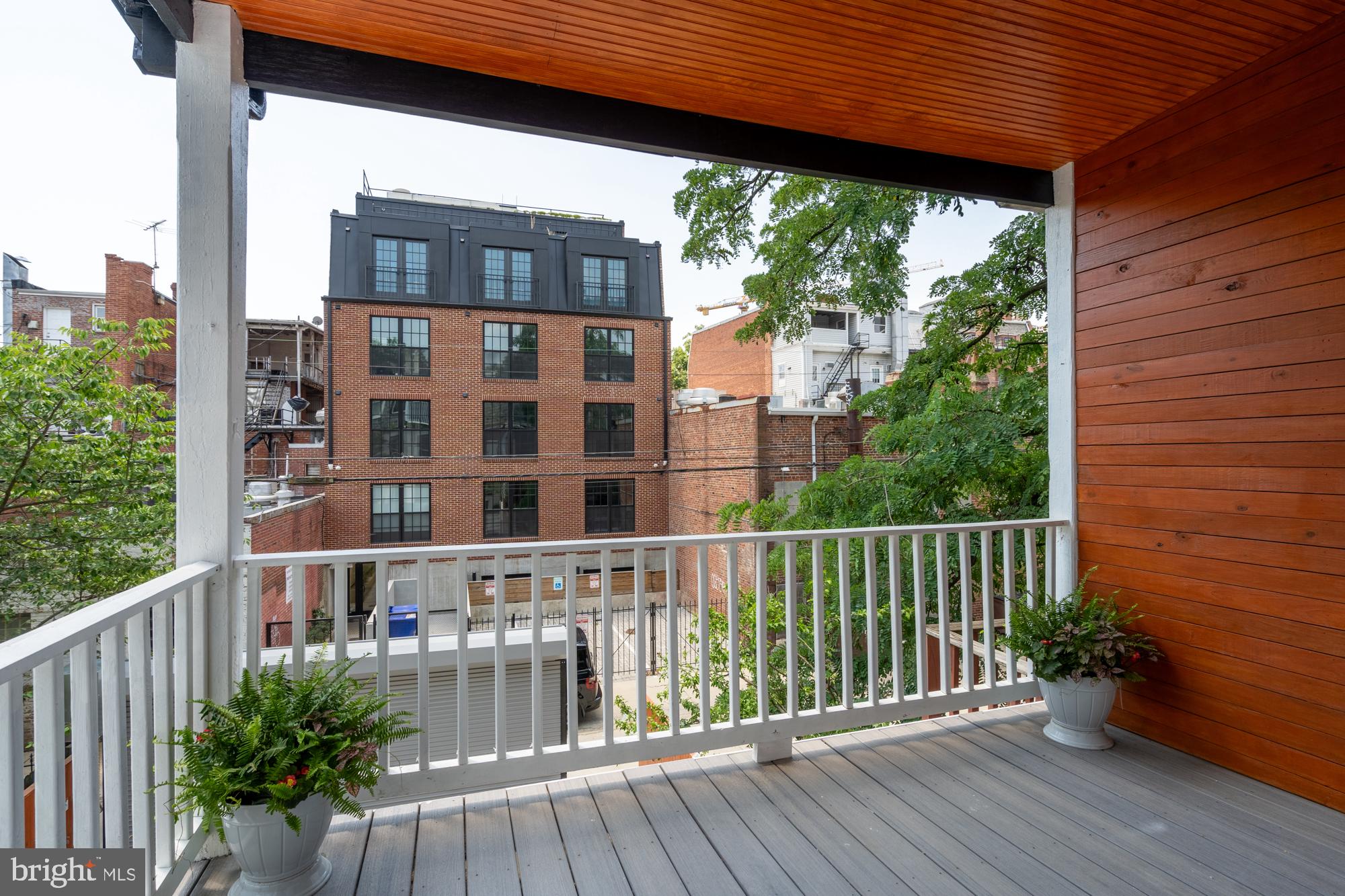 WOODLEY PARK - Residential