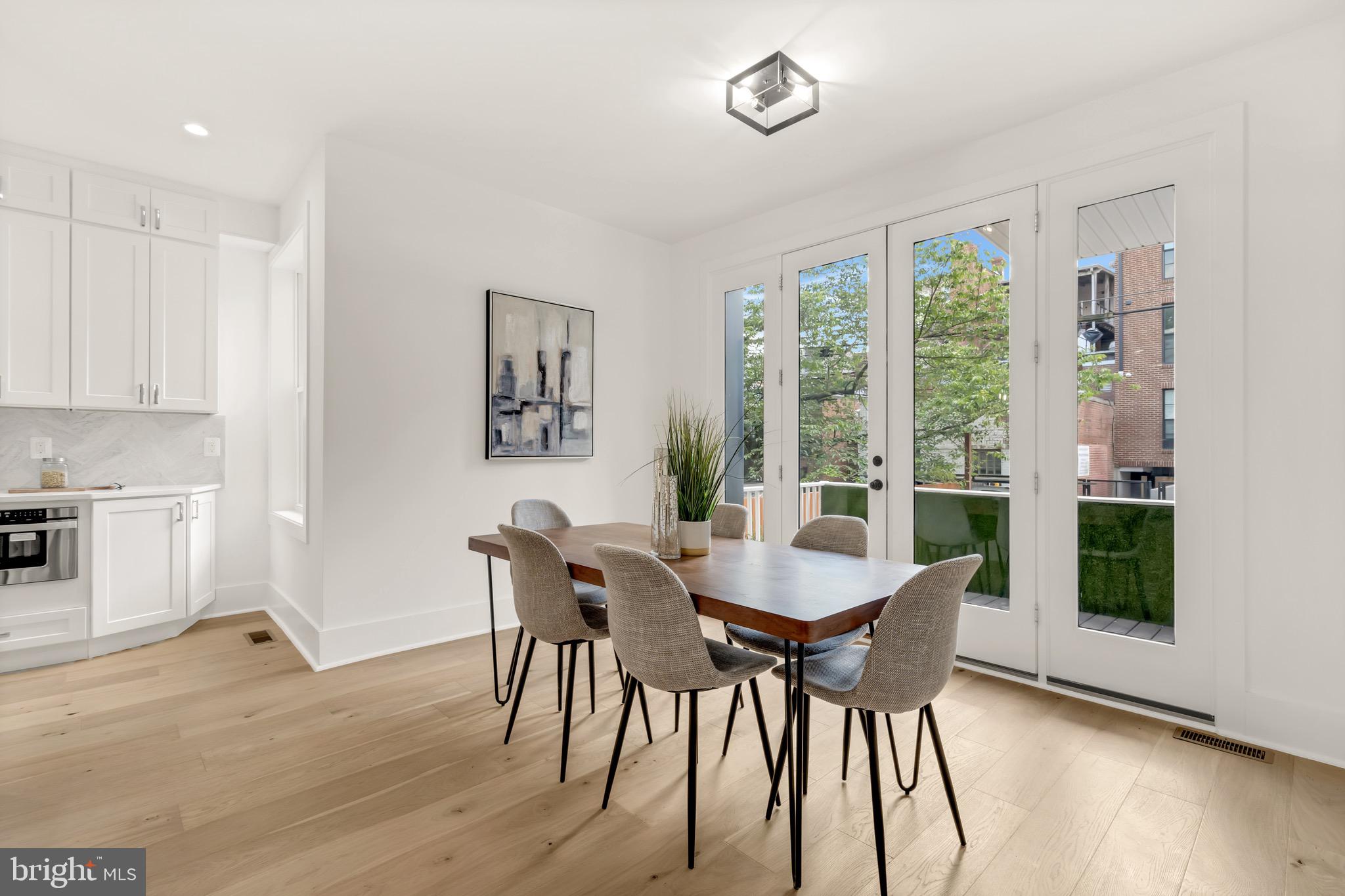 WOODLEY PARK - Residential