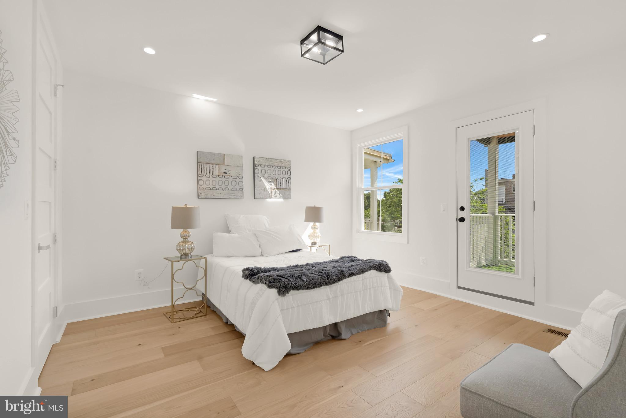 WOODLEY PARK - Residential