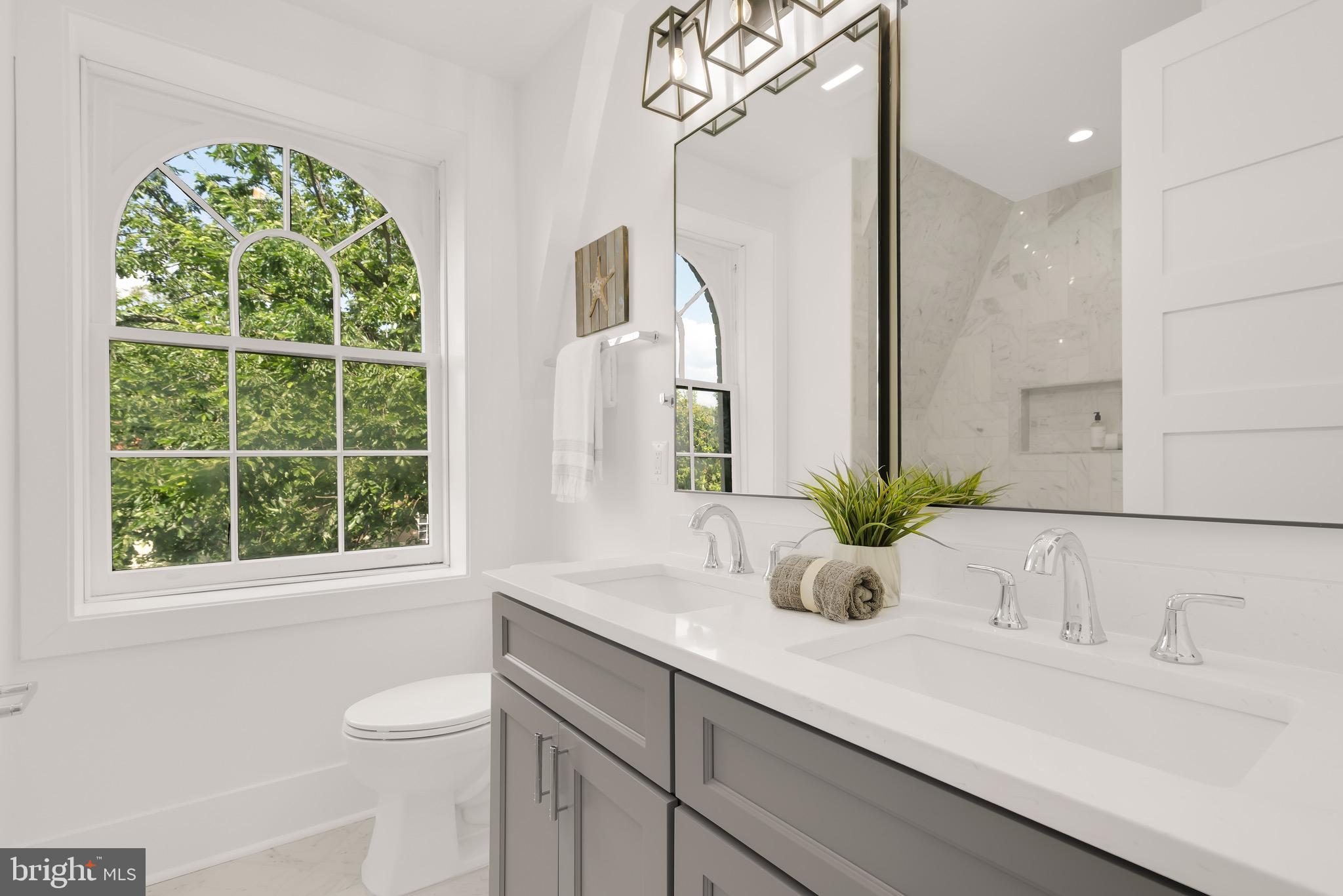 WOODLEY PARK - Residential