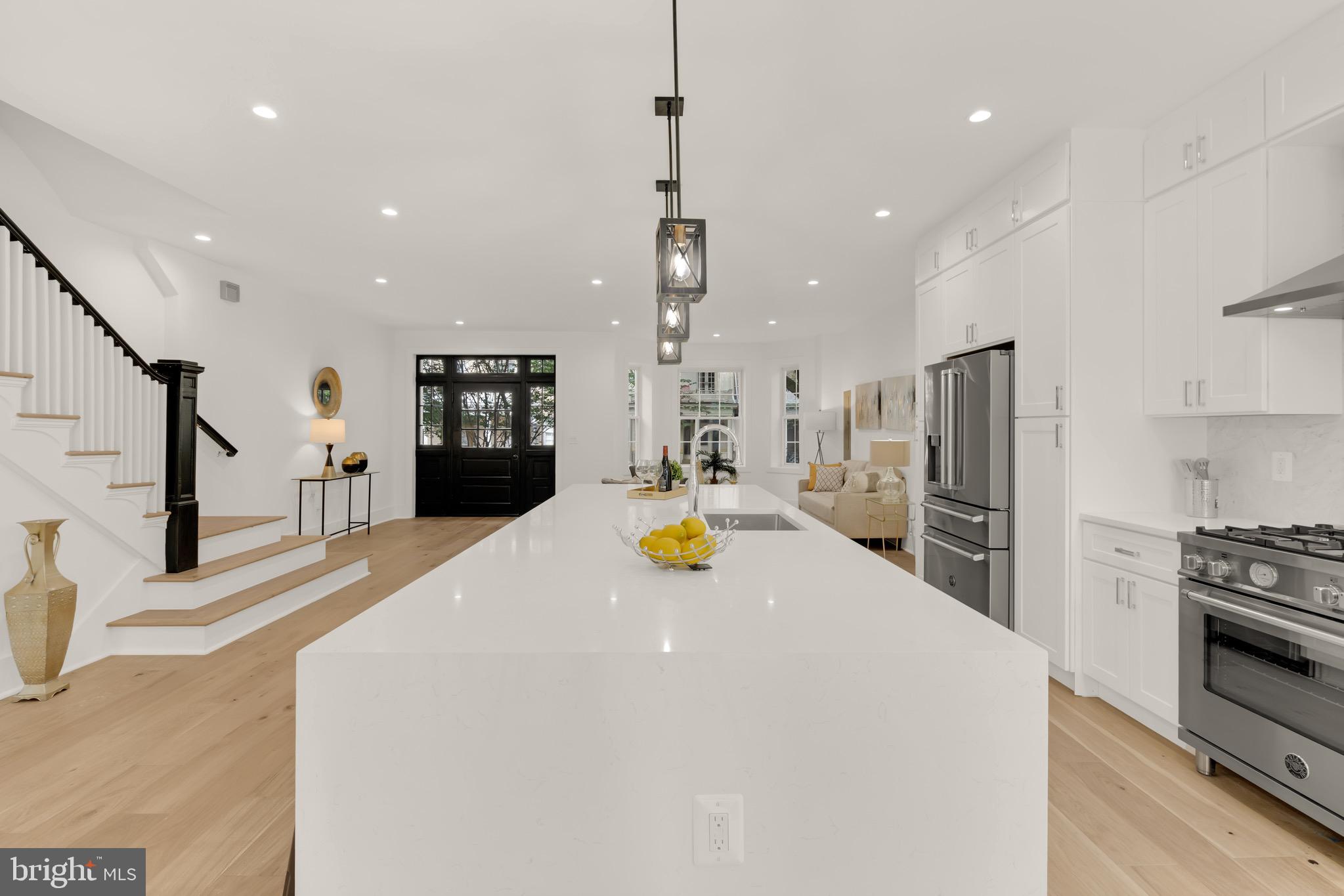 WOODLEY PARK - Residential