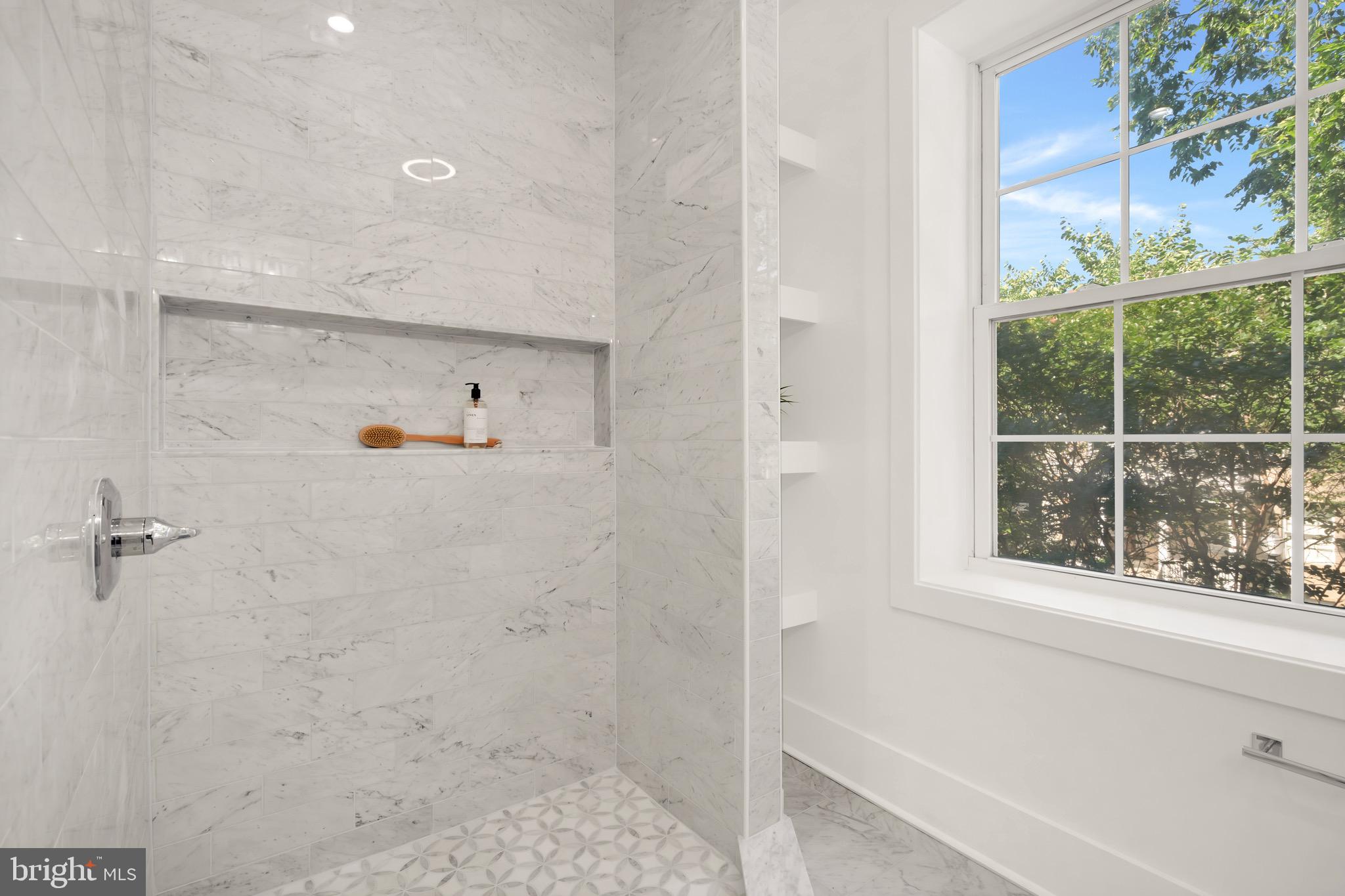 WOODLEY PARK - Residential
