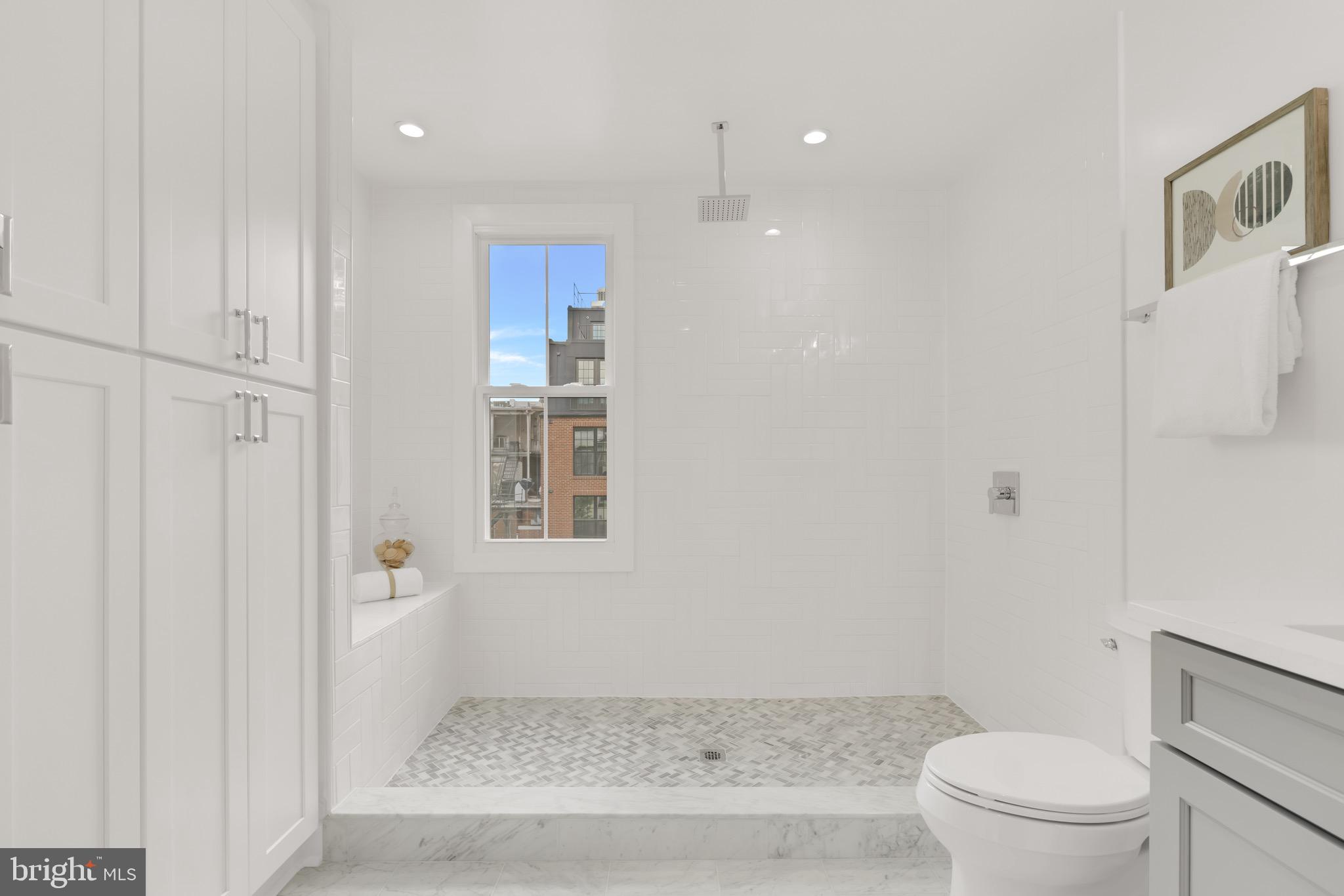 WOODLEY PARK - Residential