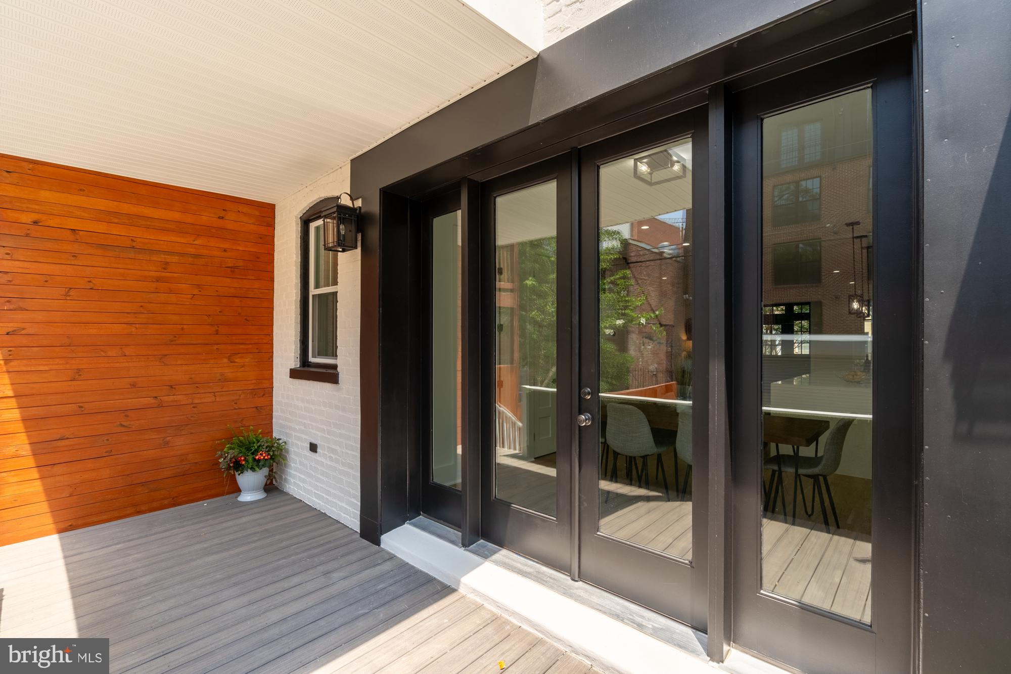 WOODLEY PARK - Residential