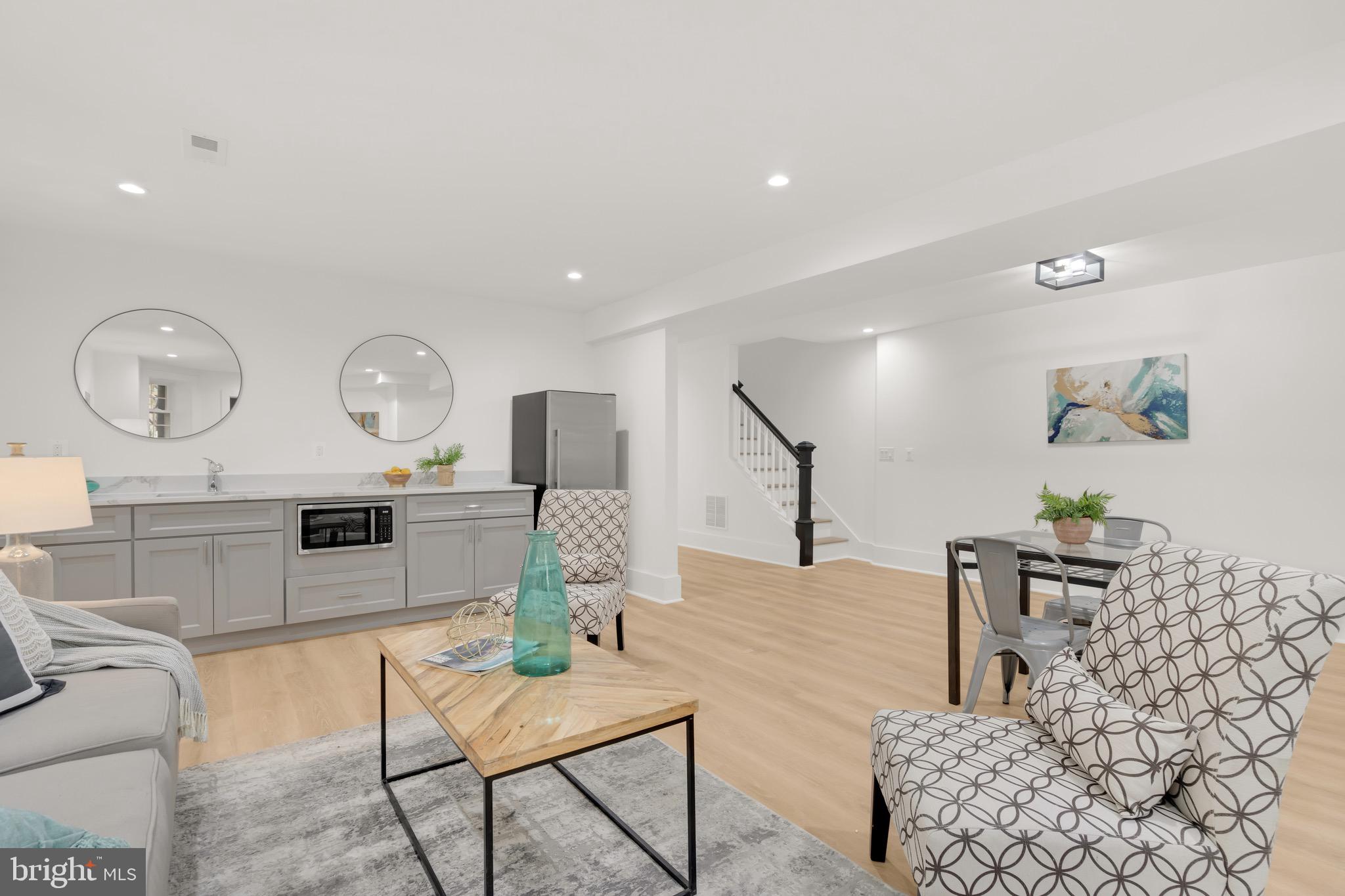 WOODLEY PARK - Residential