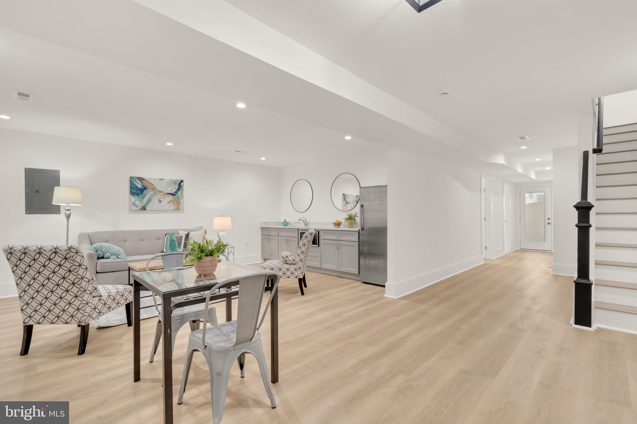 WOODLEY PARK - Residential