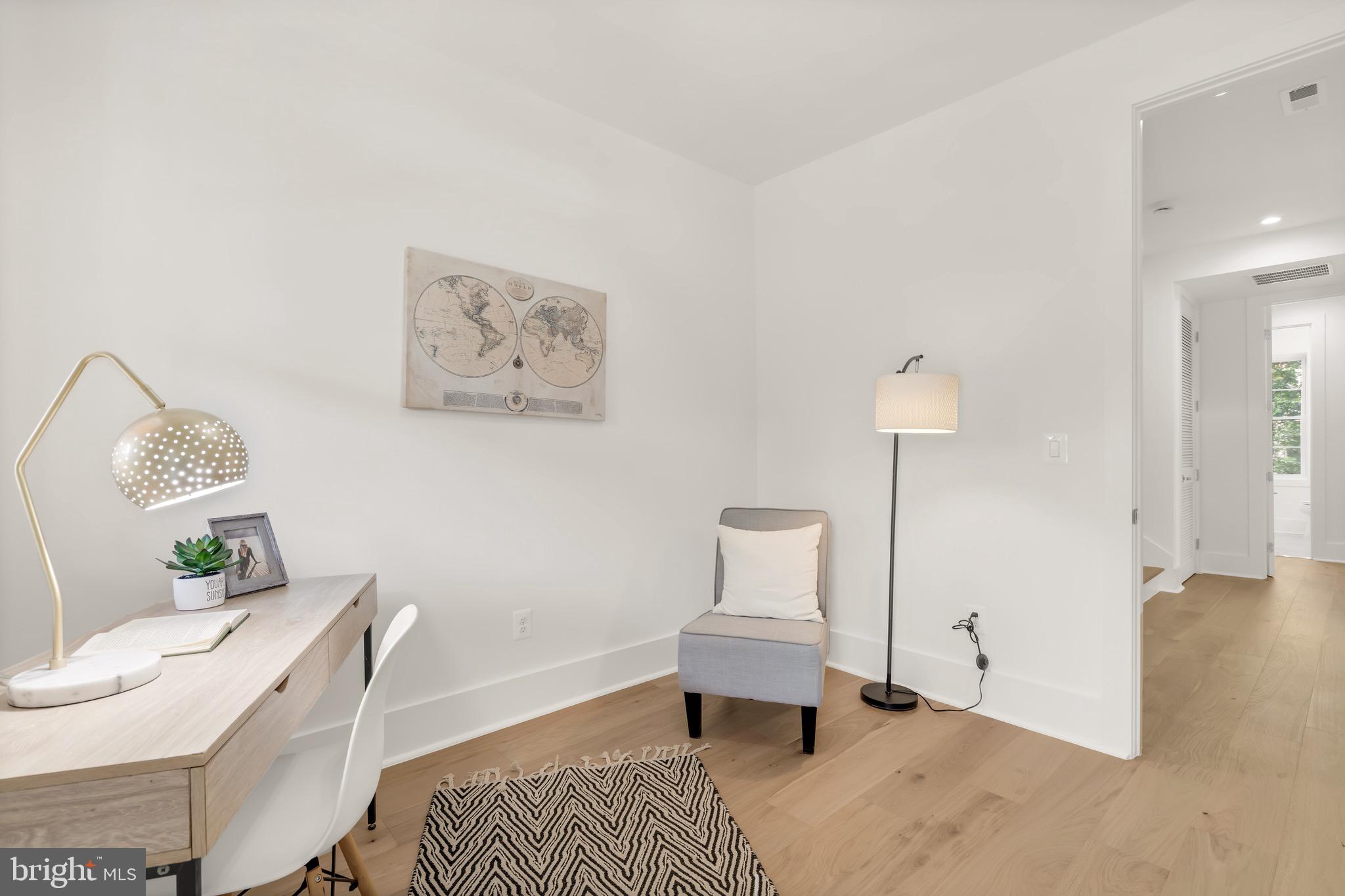 WOODLEY PARK - Residential