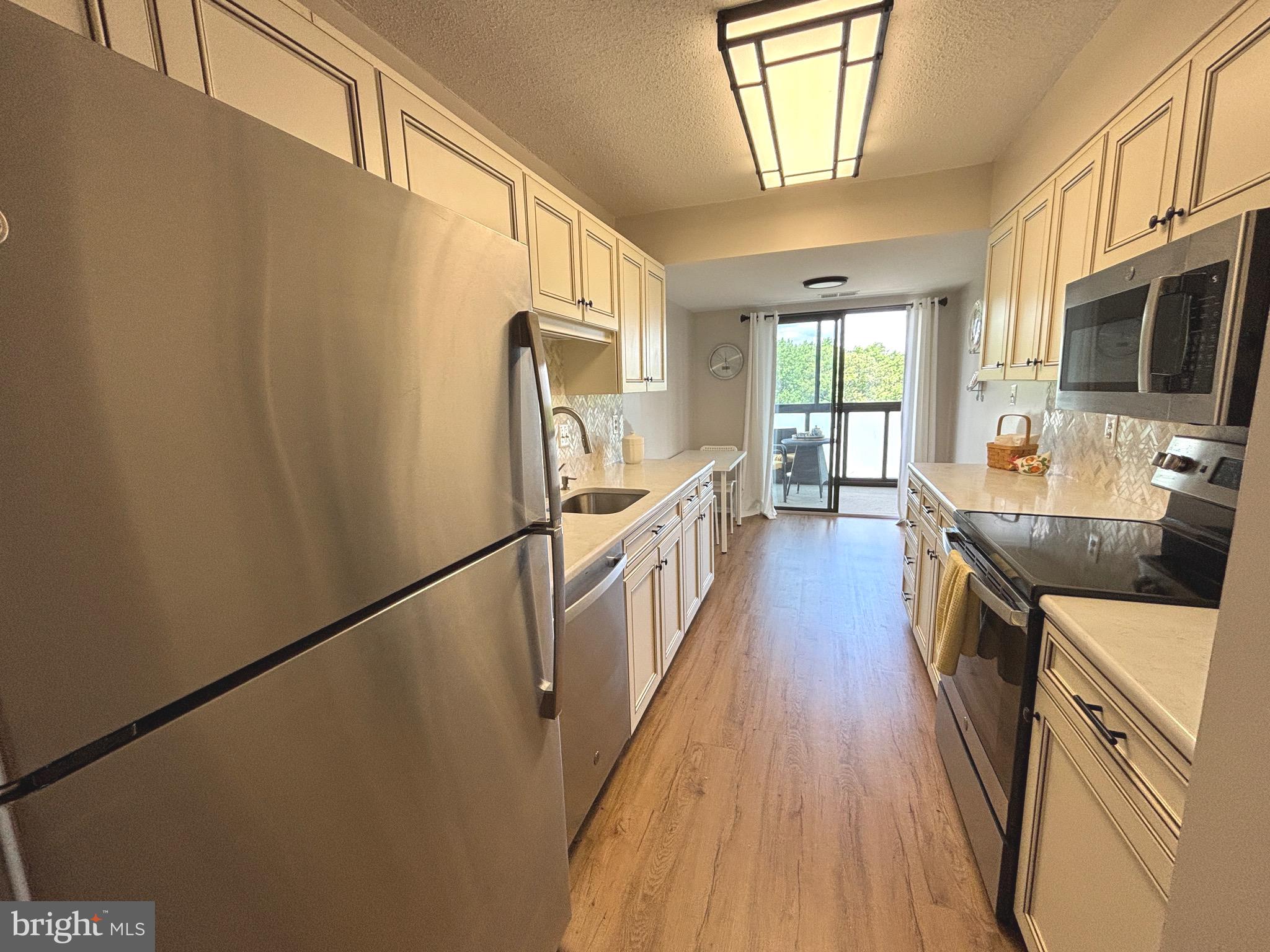 GREENS AT LEISURE WORLD - Residential Lease