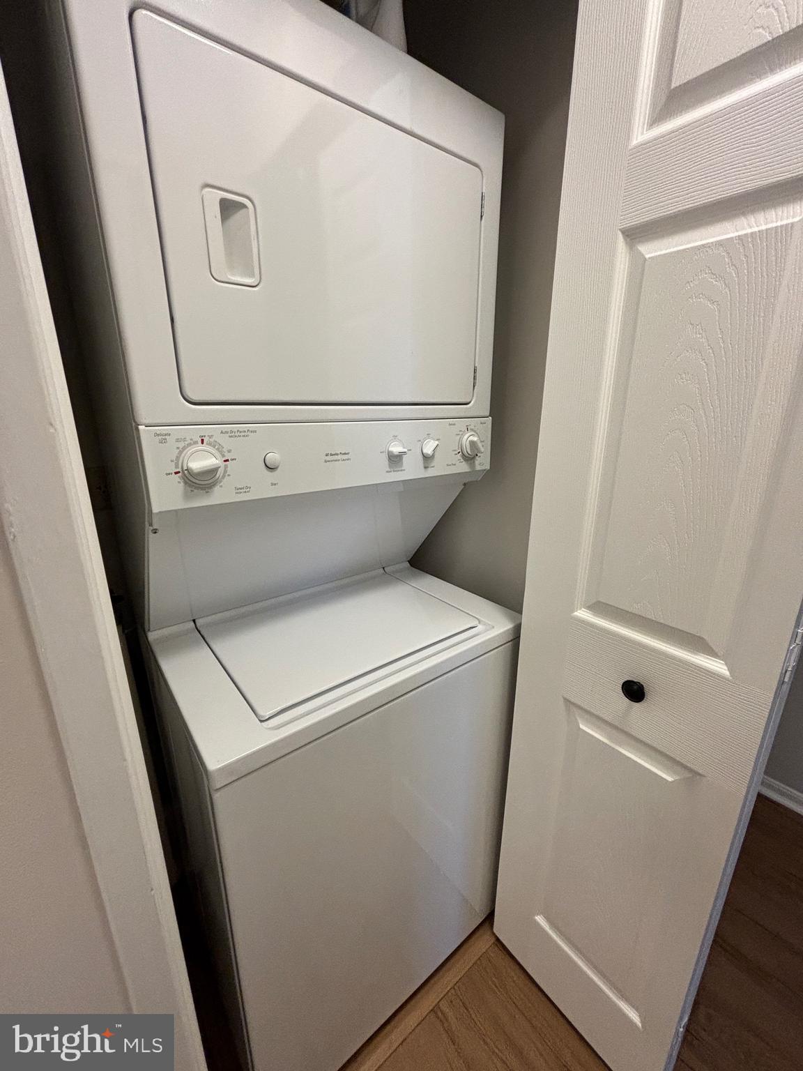 GREENS AT LEISURE WORLD - Residential Lease