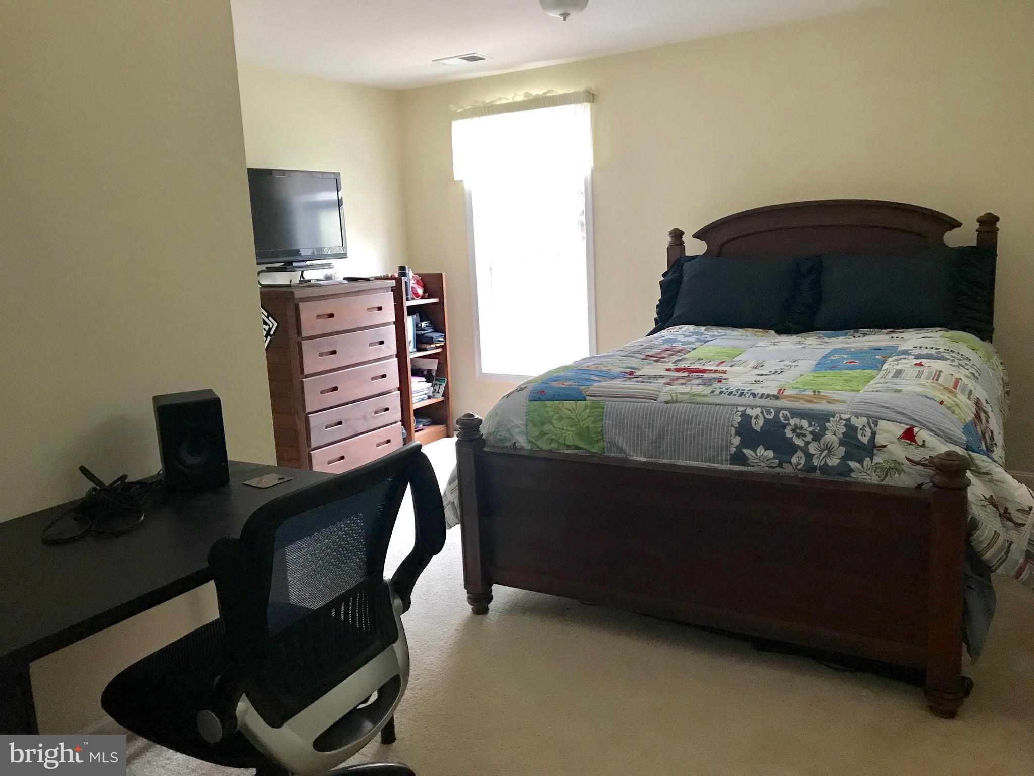 GALYN MANOR - Residential