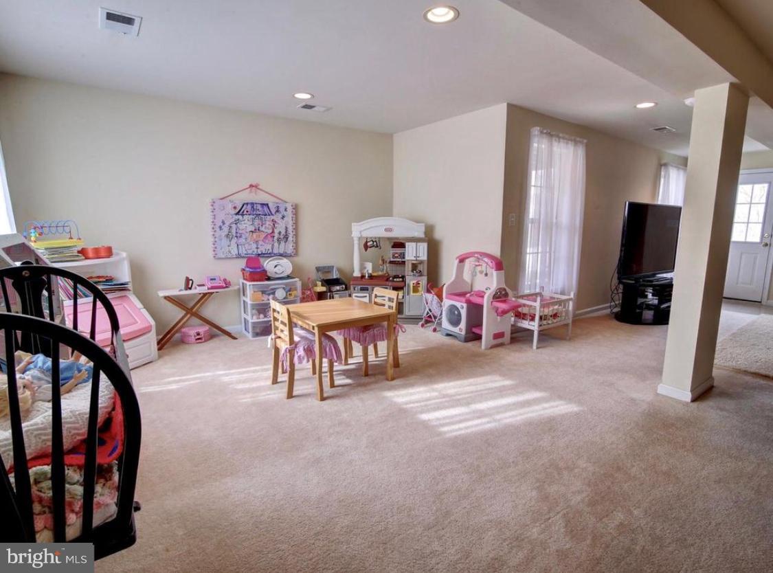 GALYN MANOR - Residential