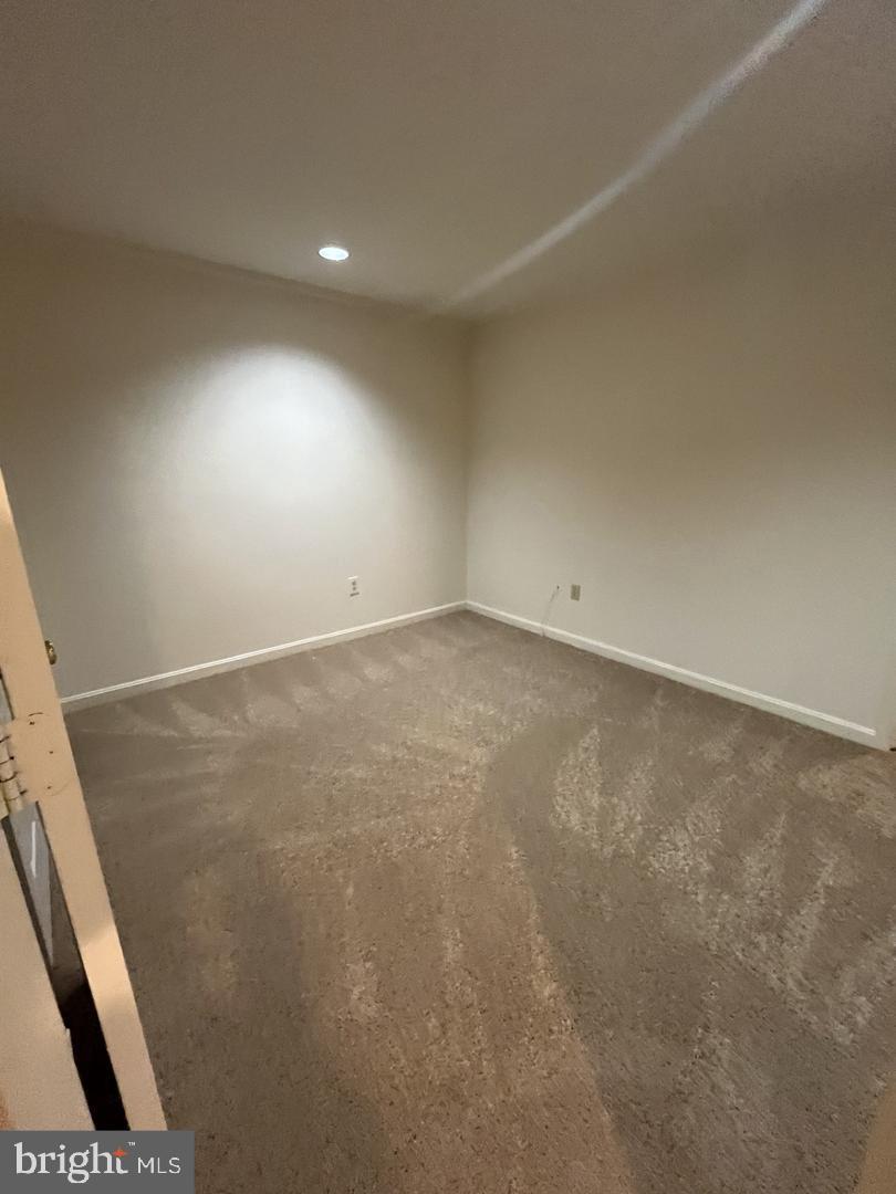 SPRING LAKE FARM - Residential Lease