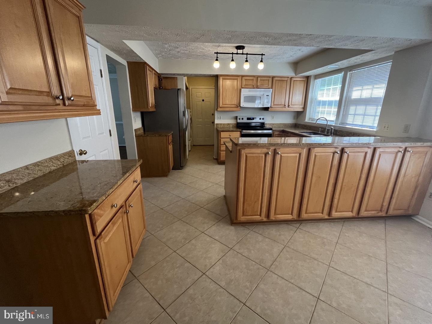 SPRING LAKE FARM - Residential Lease