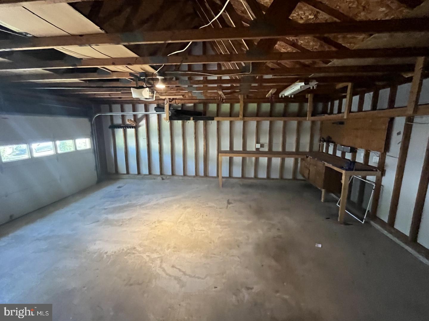 SPRING LAKE FARM - Residential Lease