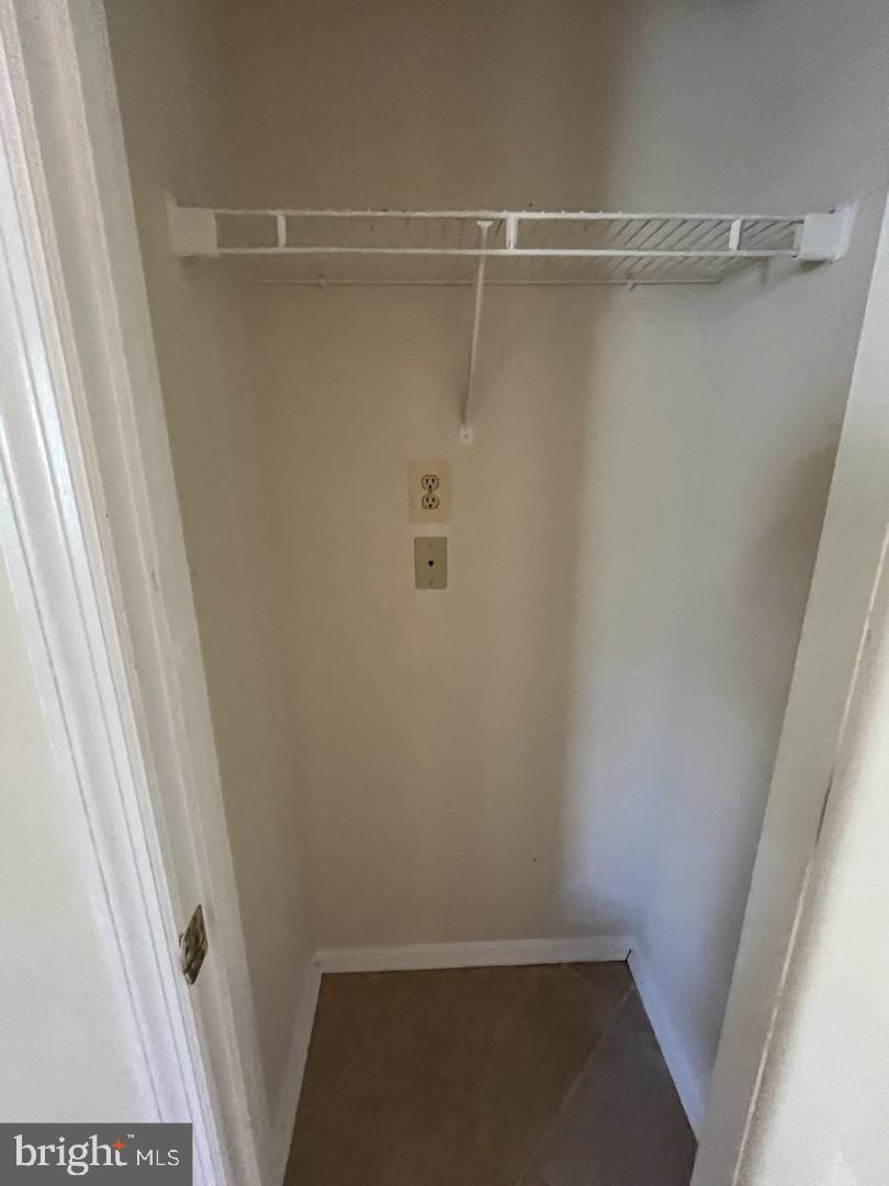 SPRING LAKE FARM - Residential Lease