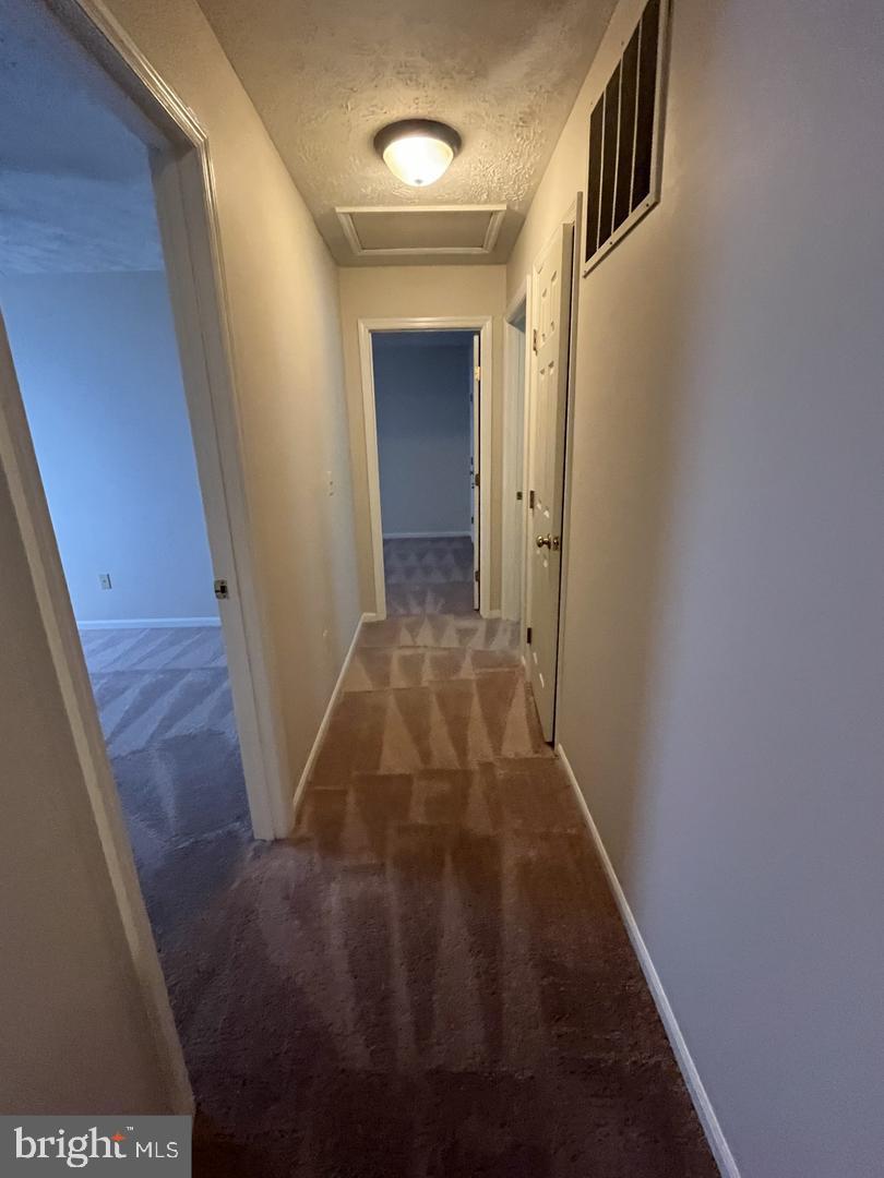 SPRING LAKE FARM - Residential Lease