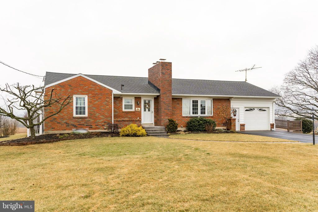 Photo of 95 SWAMP BRIDGE RD, DENVER, PA 17517 (MLS # PALA2033360)