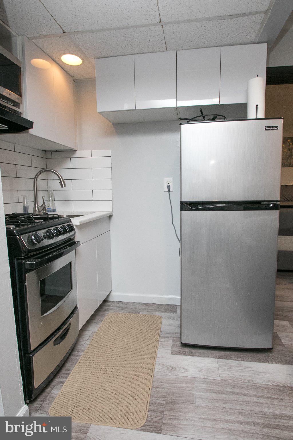 2135 WALNUT STREET 304