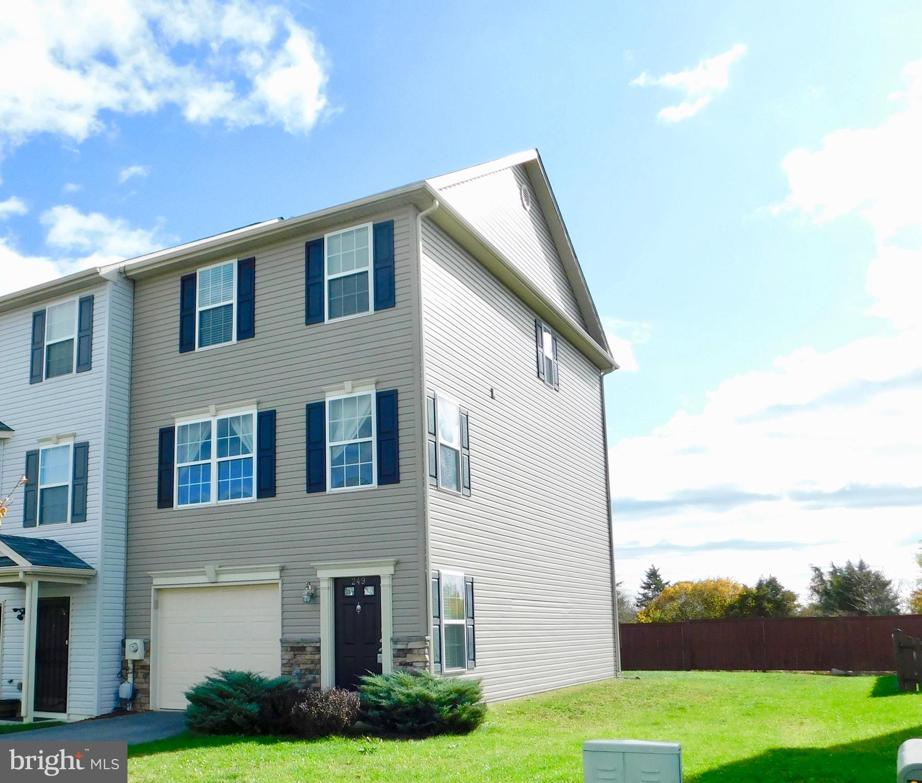 HAMMONDS MILL - Residential