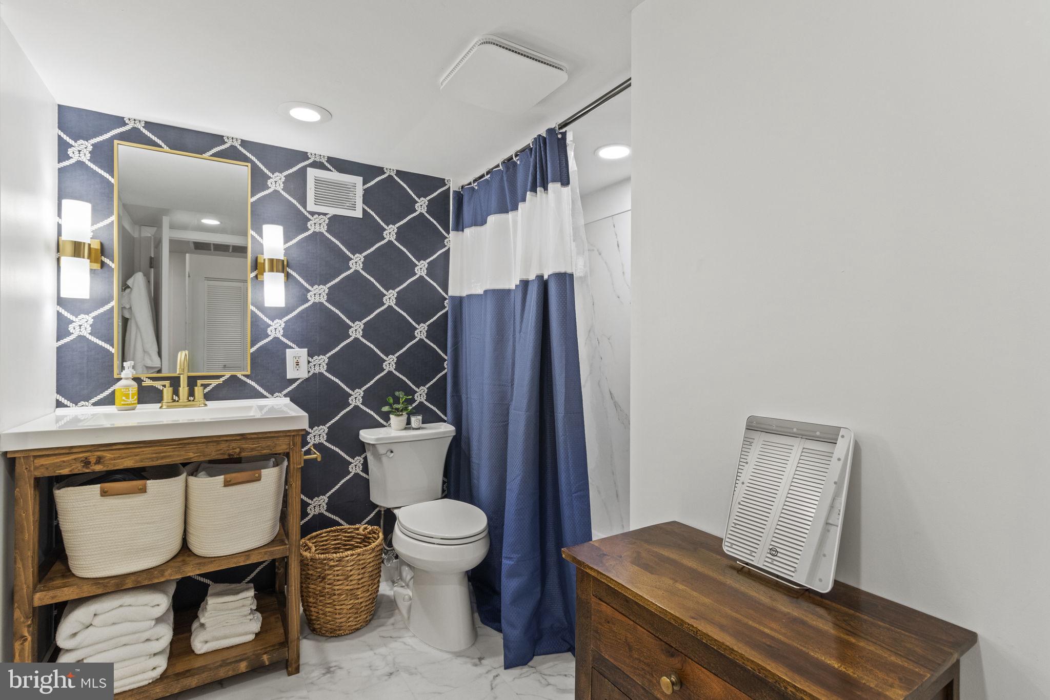 EASTPORT - Residential