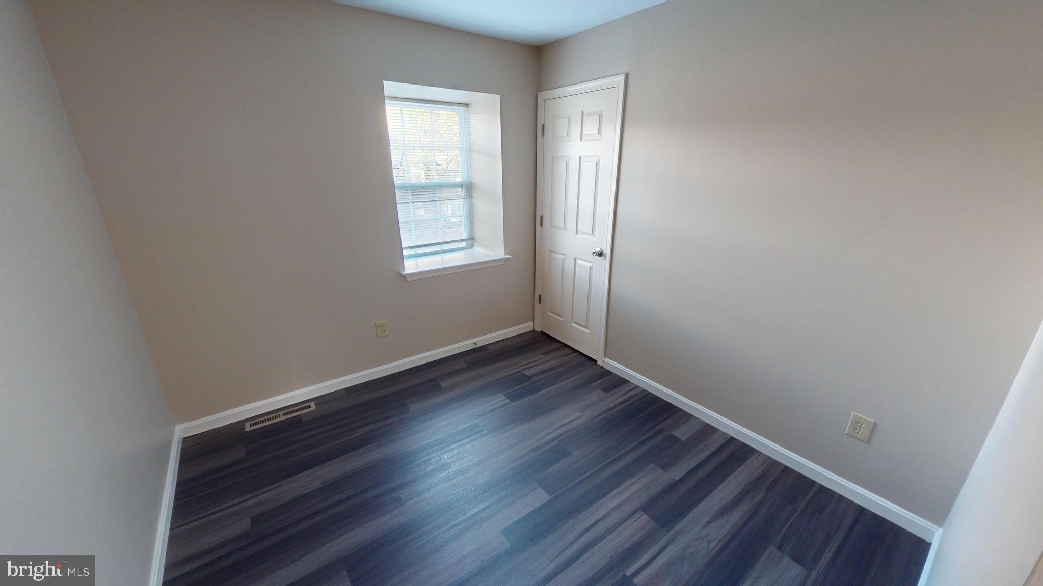 RYON WOODS - Residential