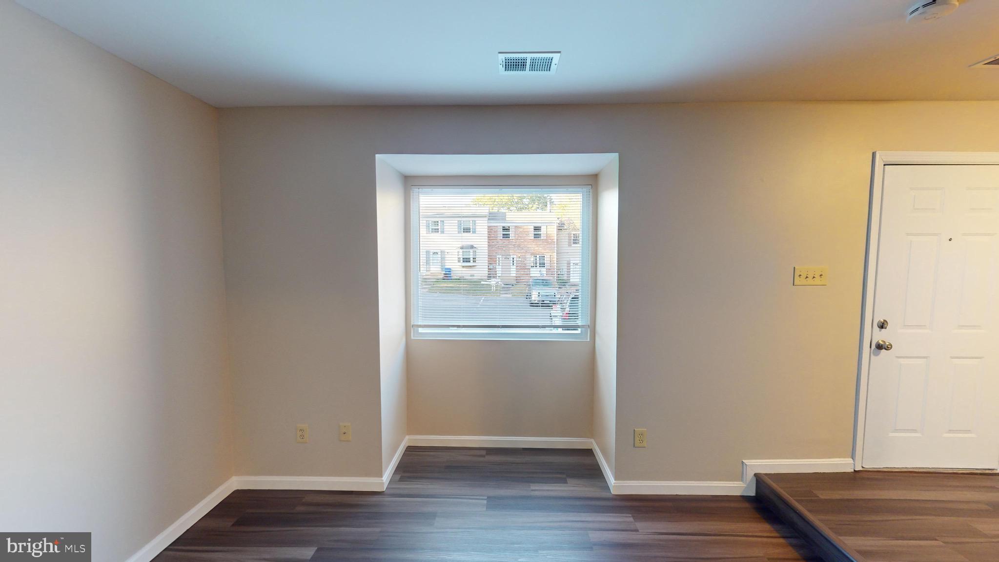 RYON WOODS - Residential