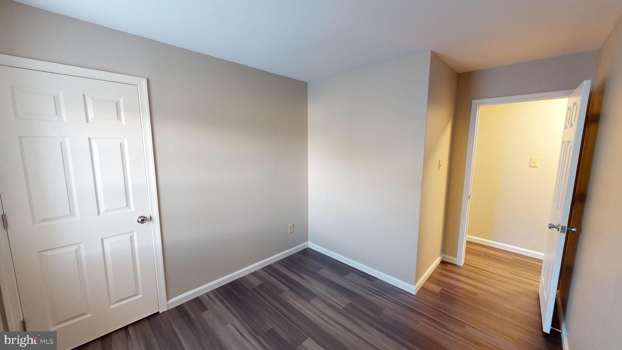 RYON WOODS - Residential