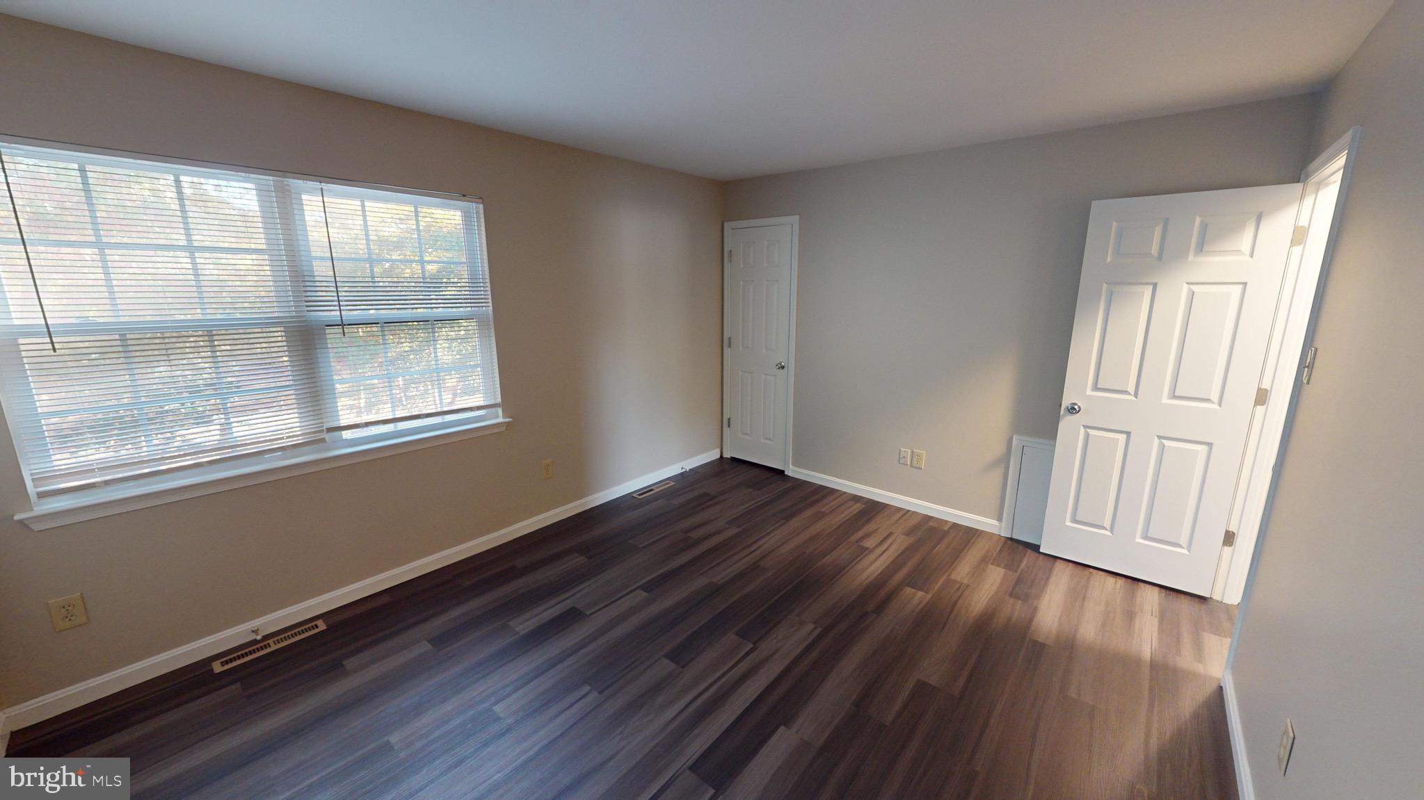 RYON WOODS - Residential