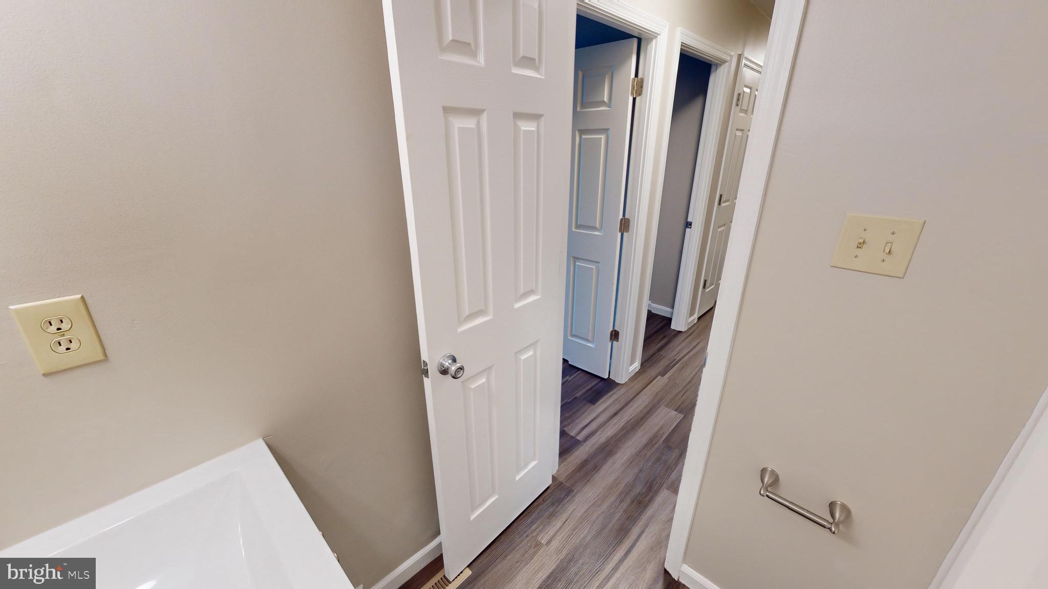 RYON WOODS - Residential