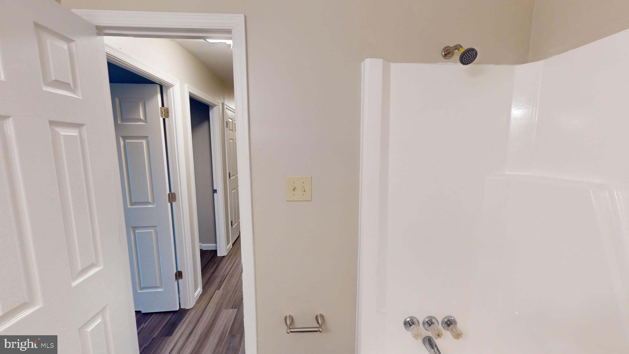 RYON WOODS - Residential