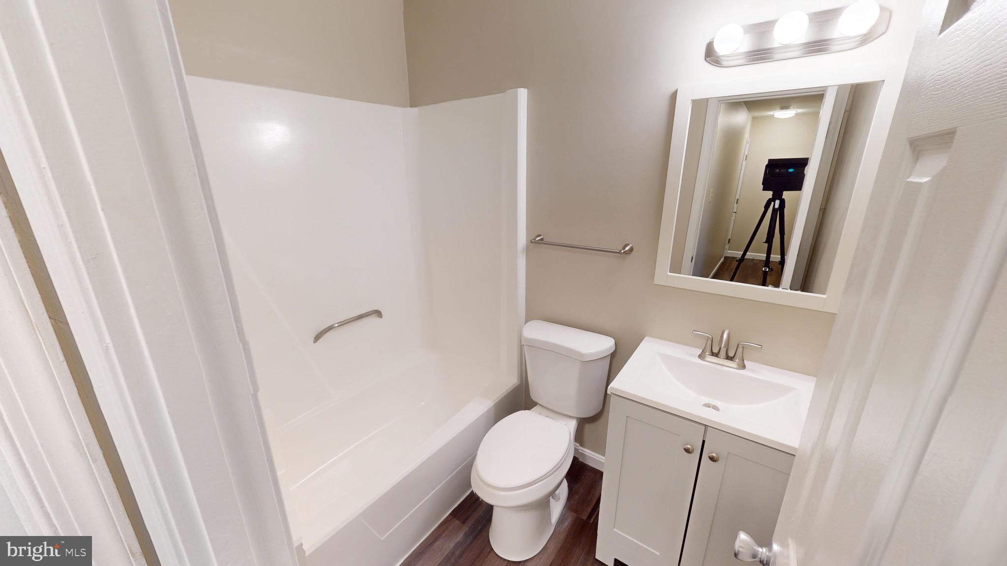 RYON WOODS - Residential